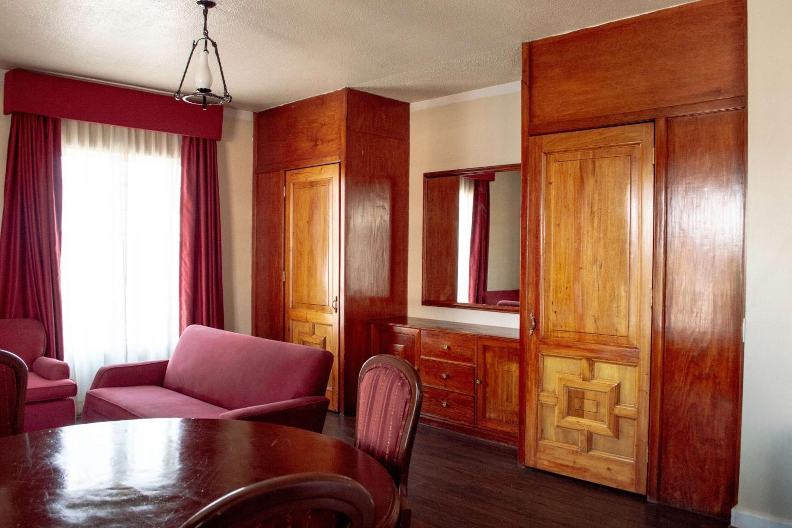Best Western Majestic — 20