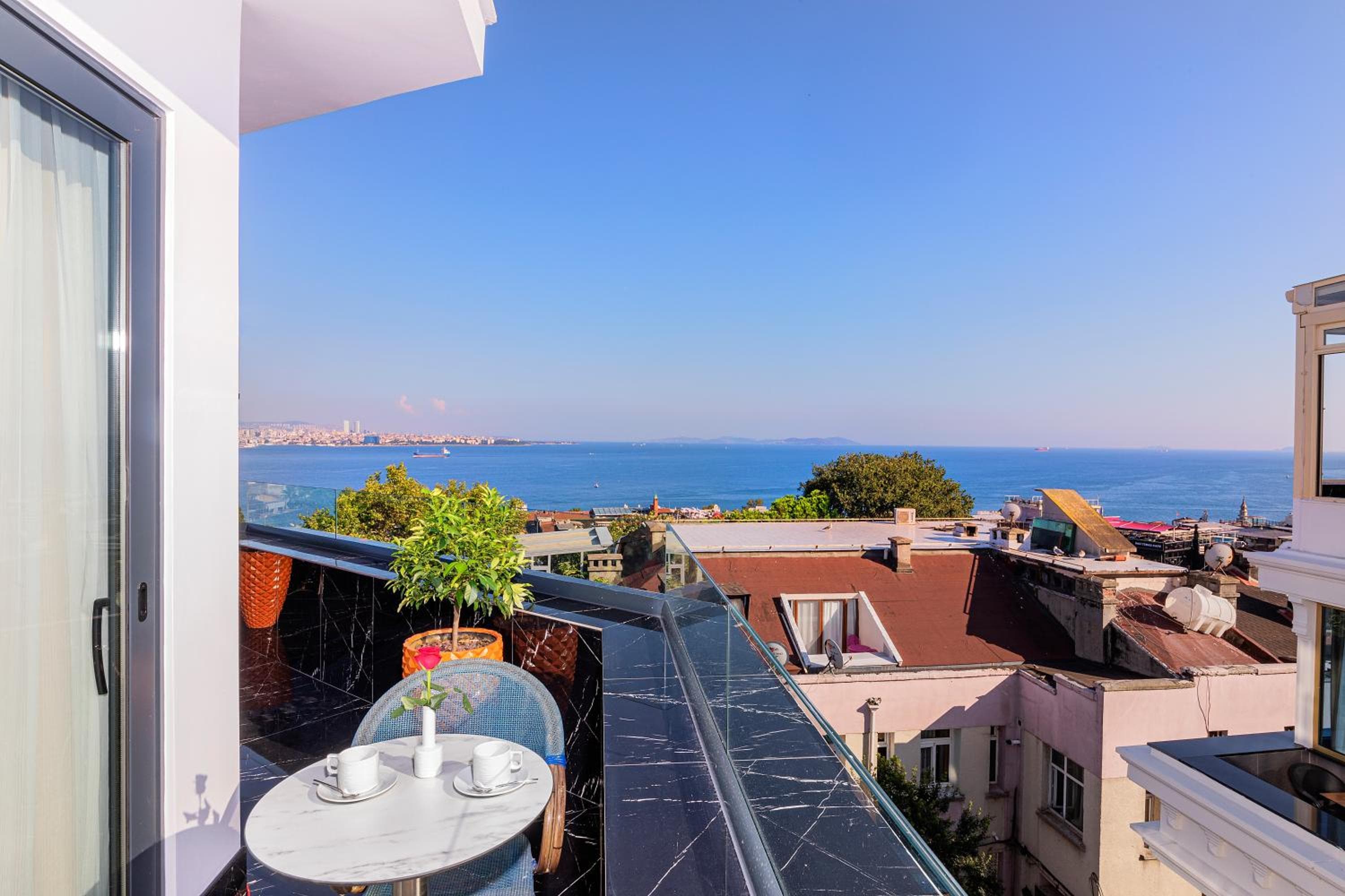 The Magnaura Palace Hotel — 19