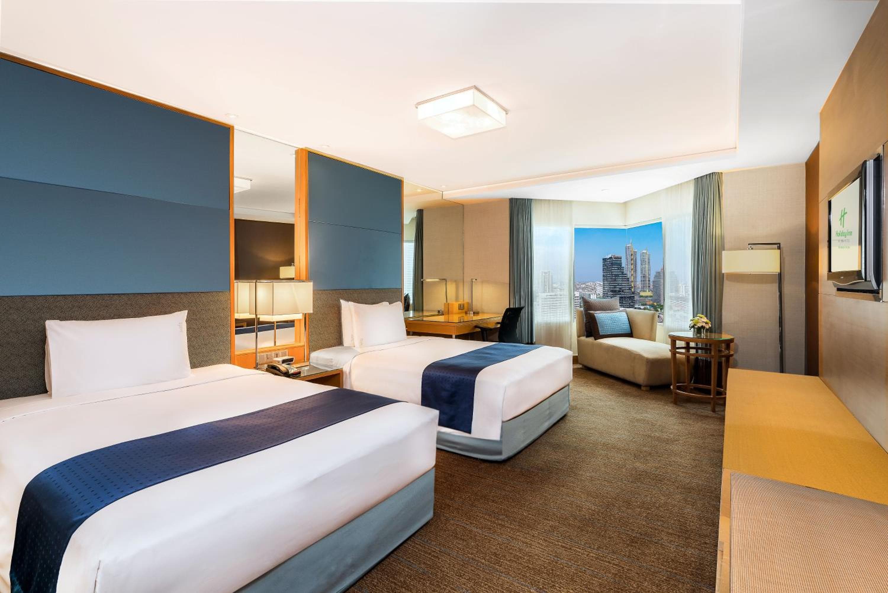 Holiday Inn Bangkok Silom by IHG — 7