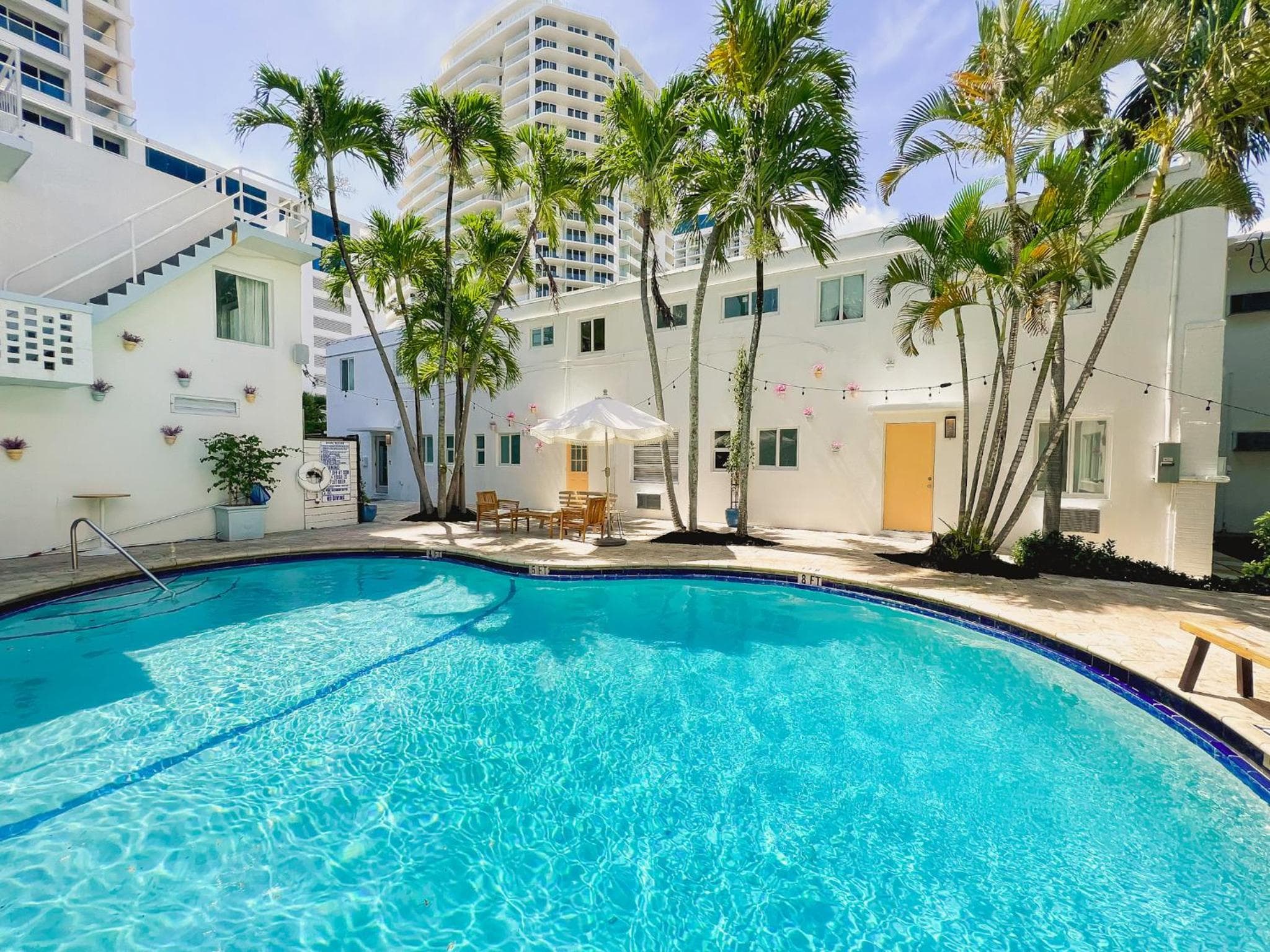 North Beach Hotel — 16