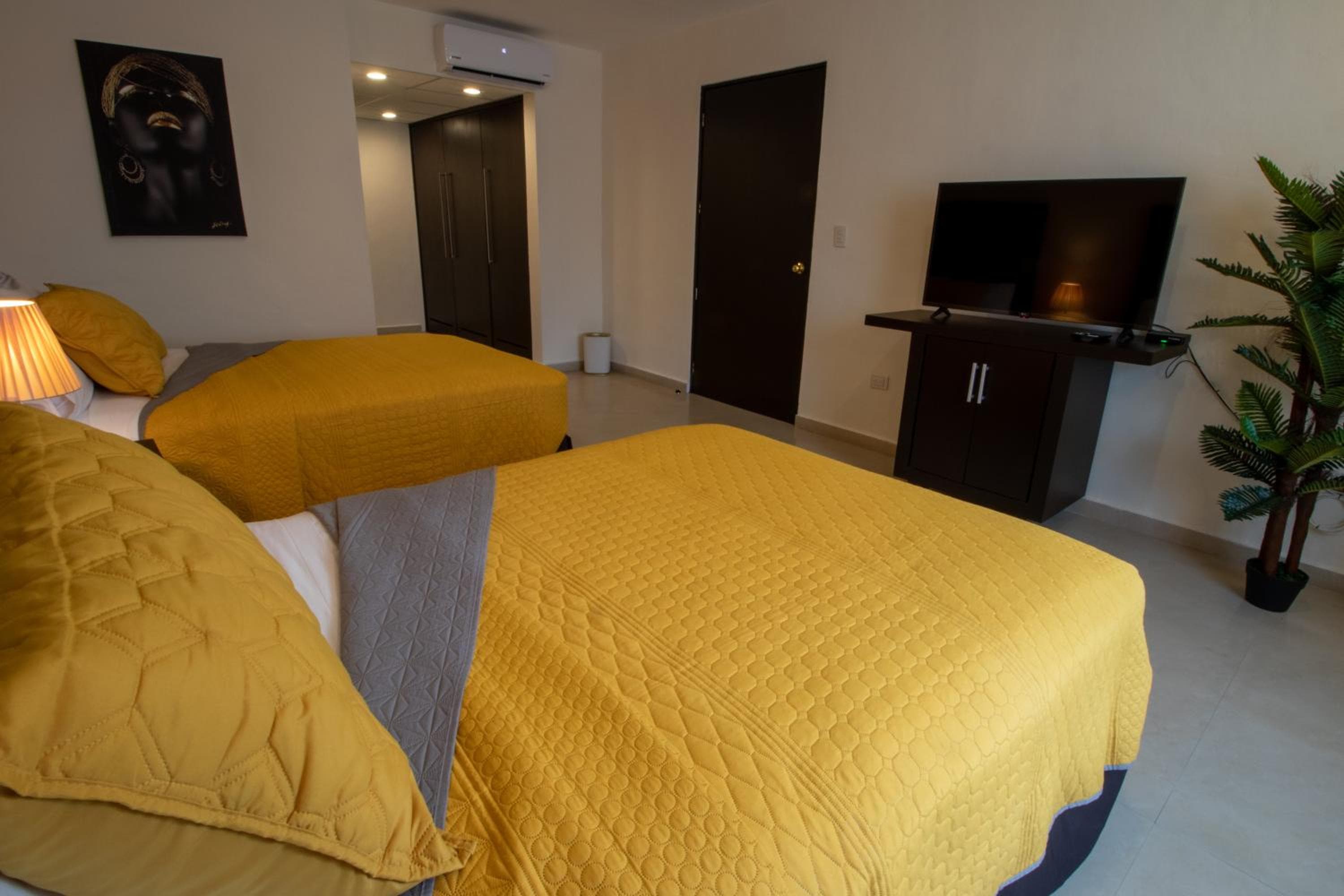 Hotel Villas Segovia Suites Playa del Carmen — 19