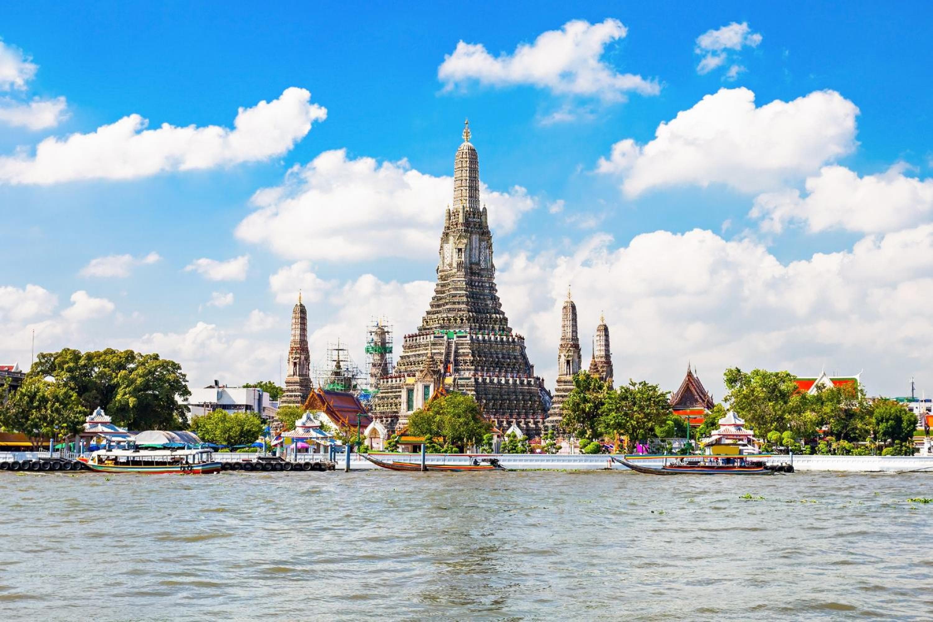 Holiday Inn Bangkok Silom by IHG — 2