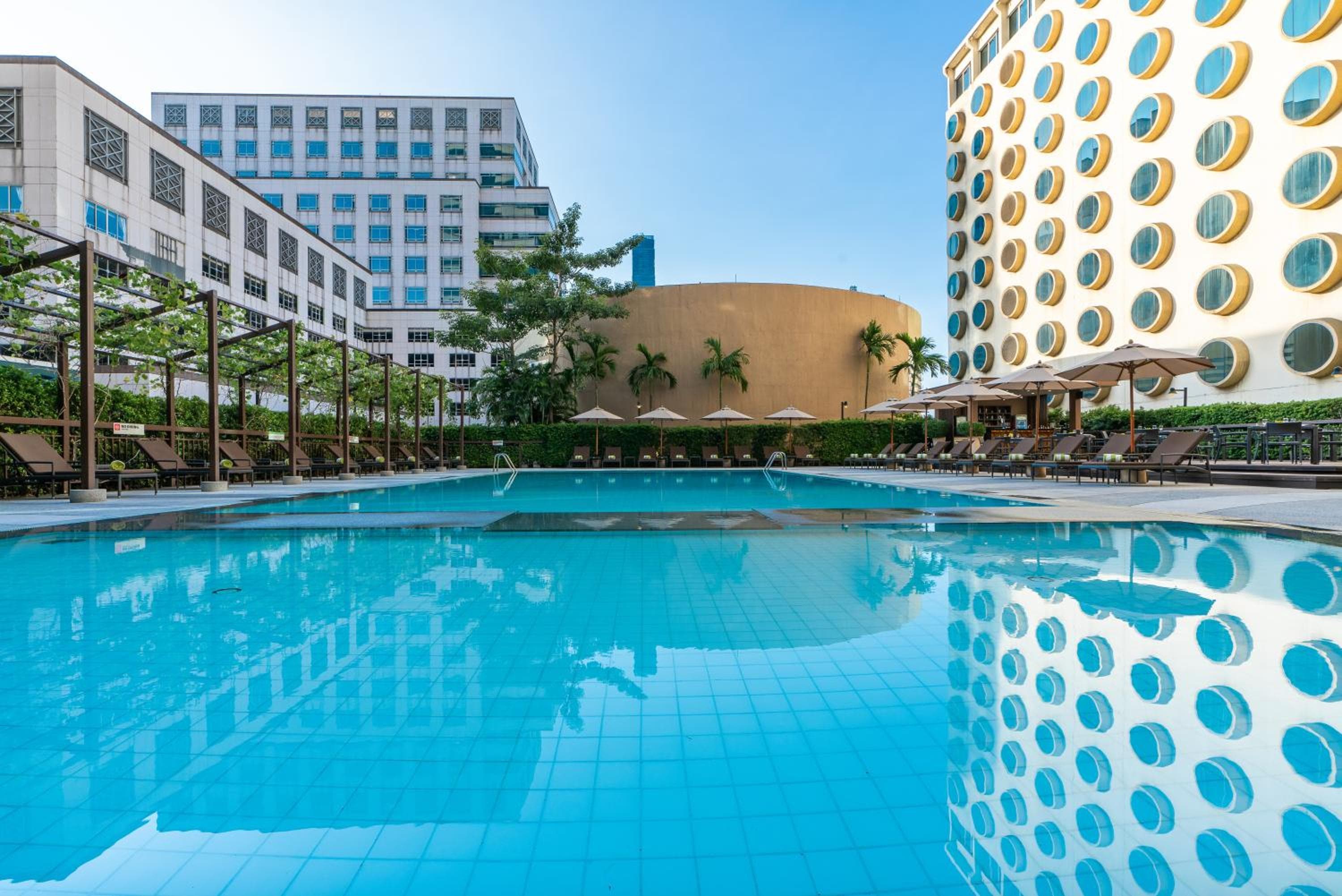 Holiday Inn Bangkok Silom by IHG — 18