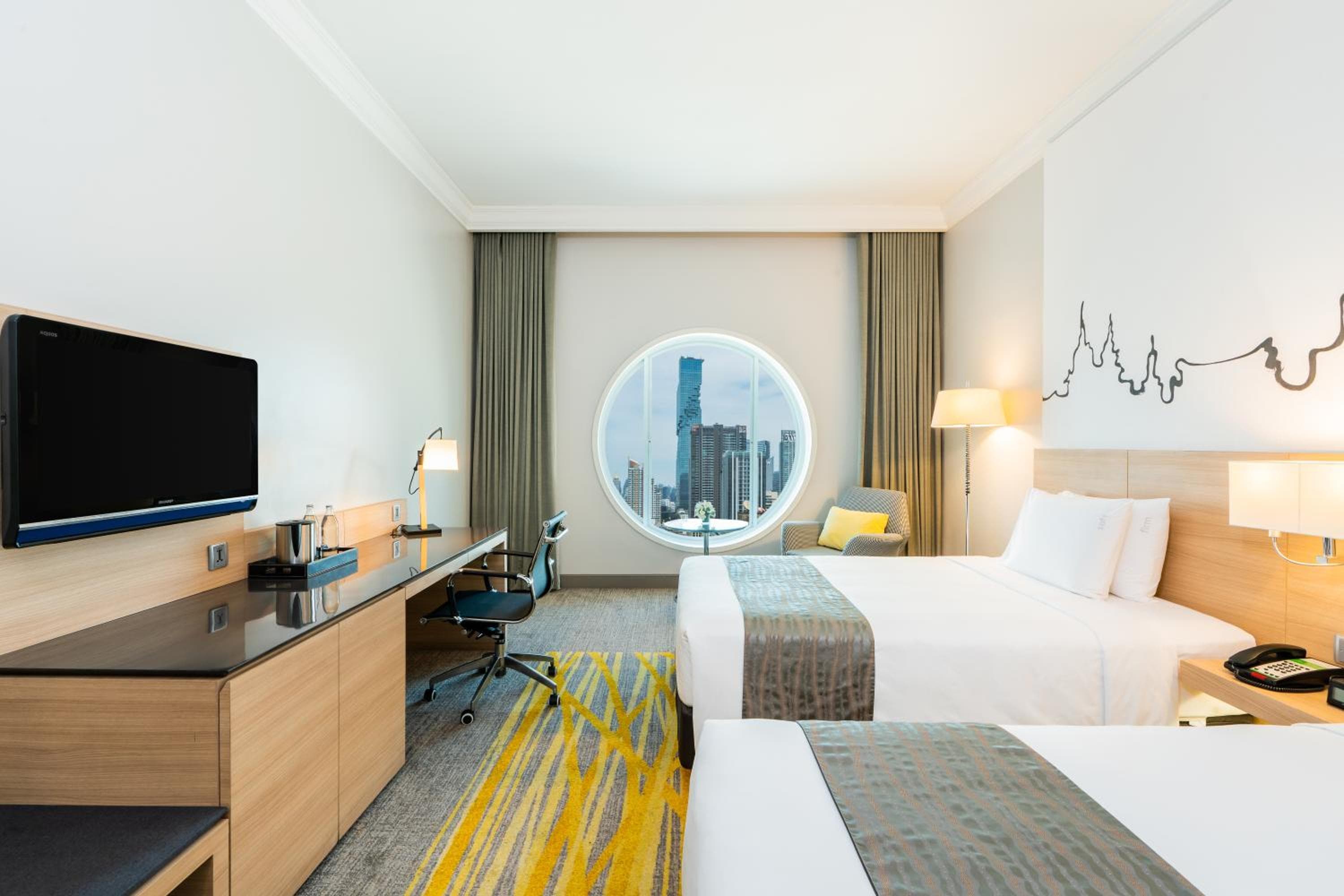Holiday Inn Bangkok Silom by IHG — 8