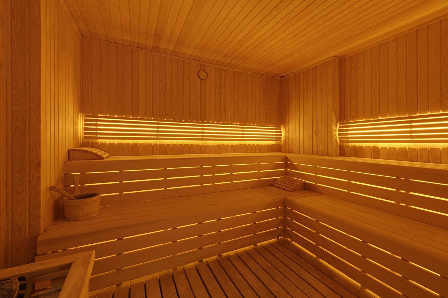Gleam Collection Hotel — 11