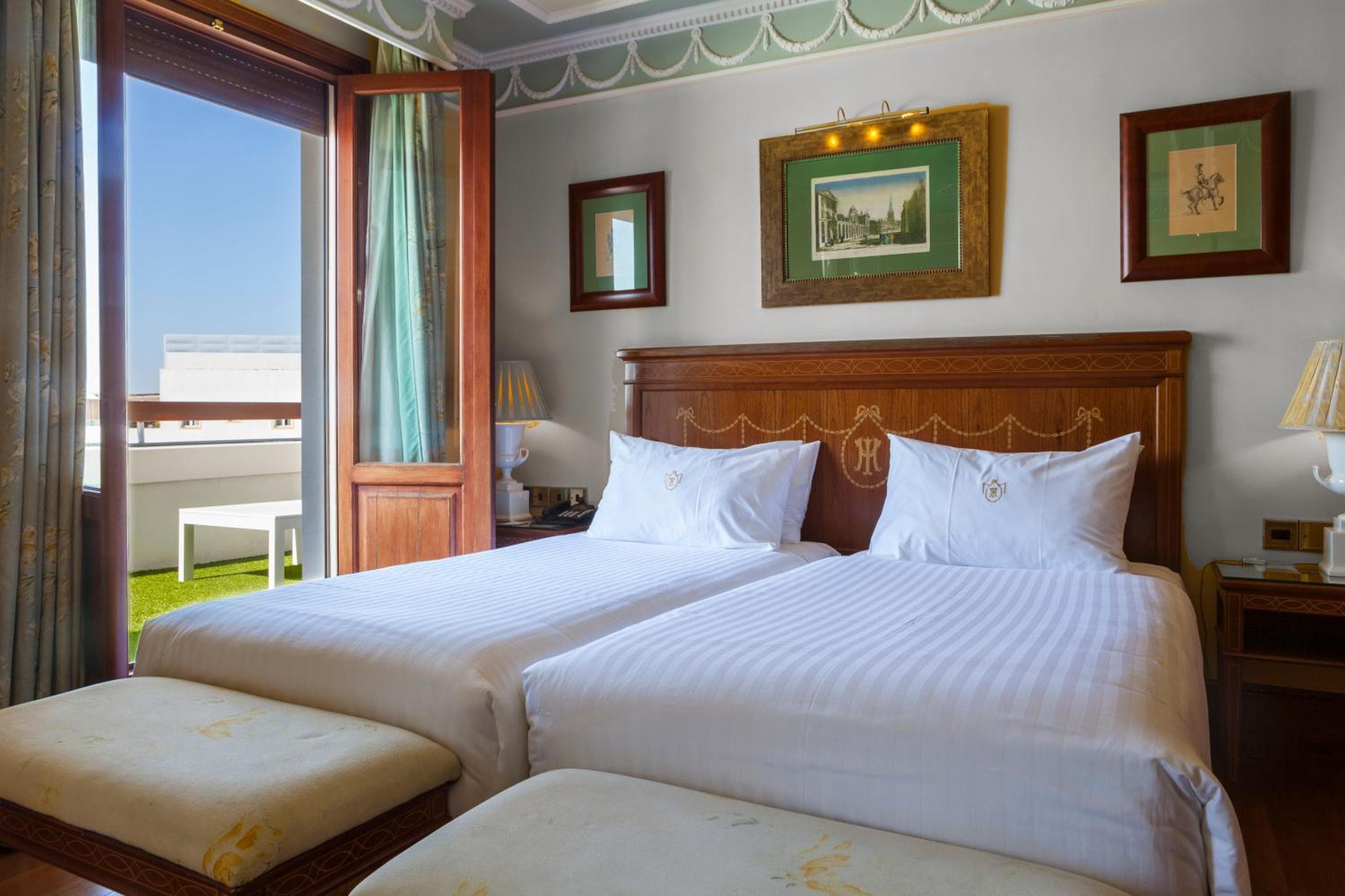 Hotel Inglaterra — 13