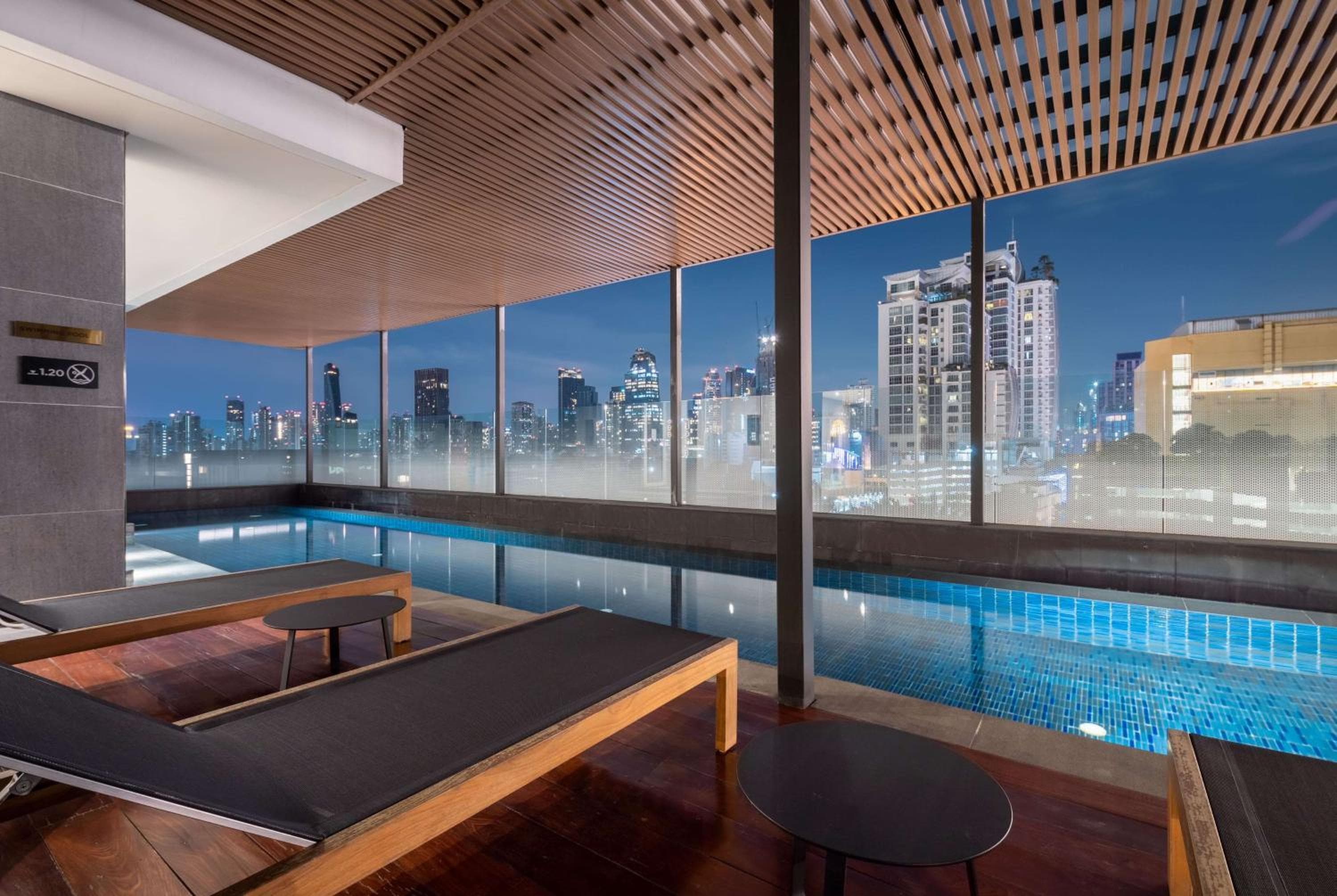 Wyndham Garden Bangkok Sukhumvit 42 — 11