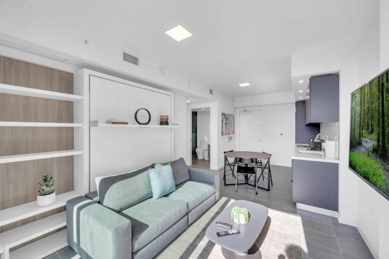 Modern 1 Bed Condo across from Bayside in Downtown — 21