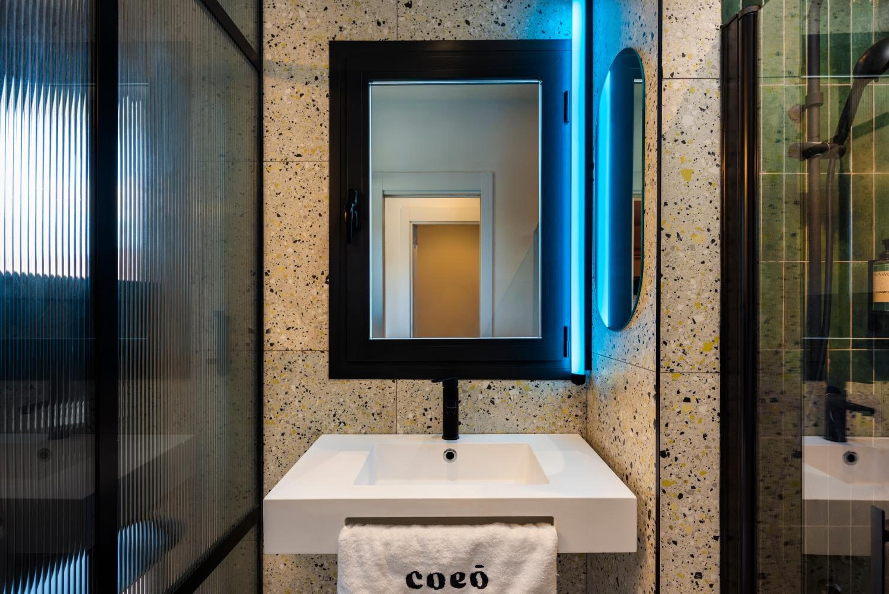 Coeo Peña Design Apartments — 21