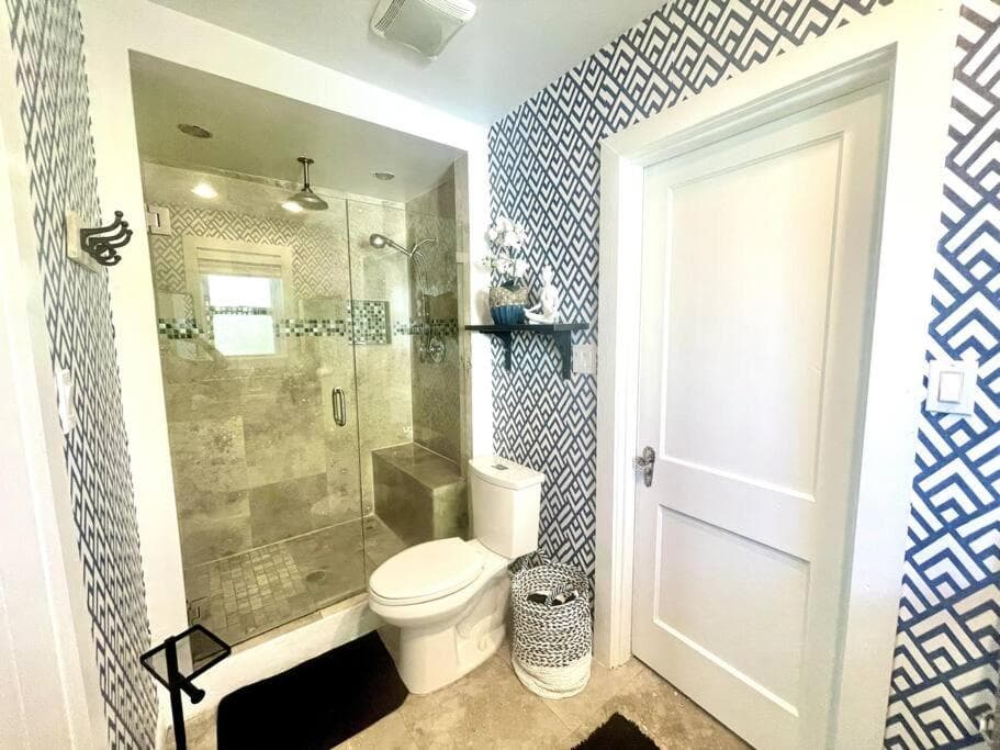Cozy sanctuary minutes from the bay and beaches — 23