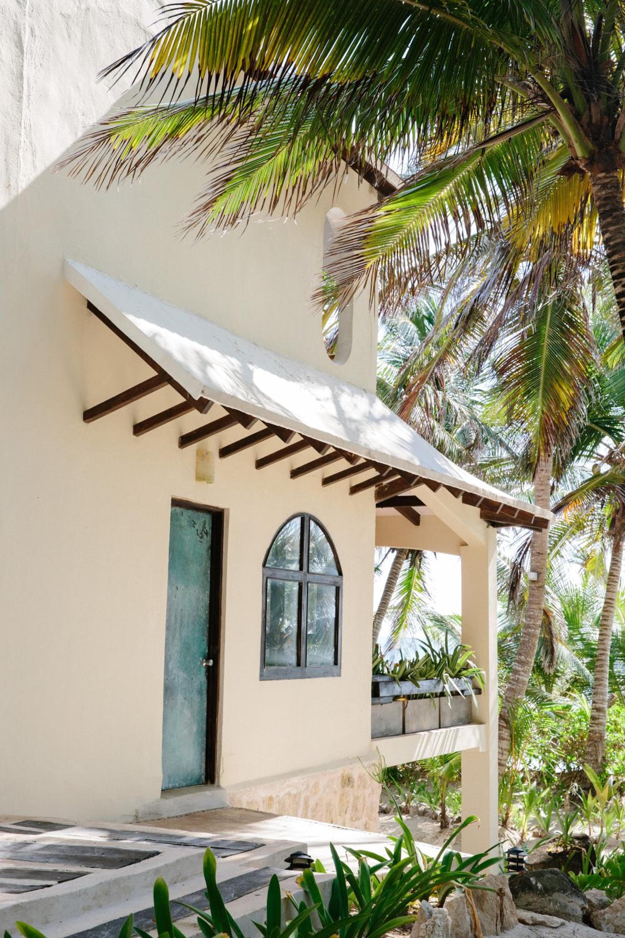 Olas Tulum — 7