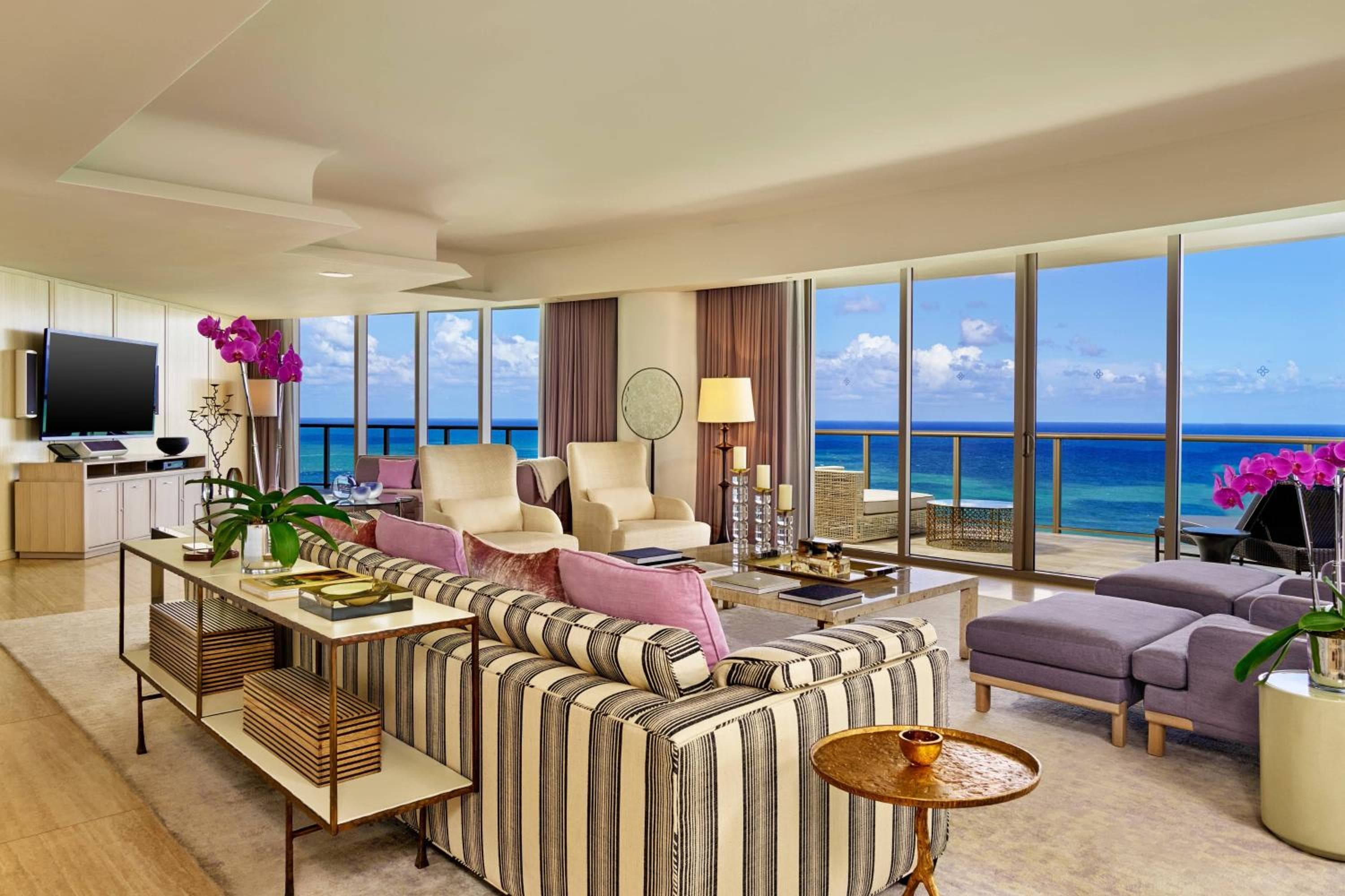 Das St. Regis Bal Harbour Resort — 26