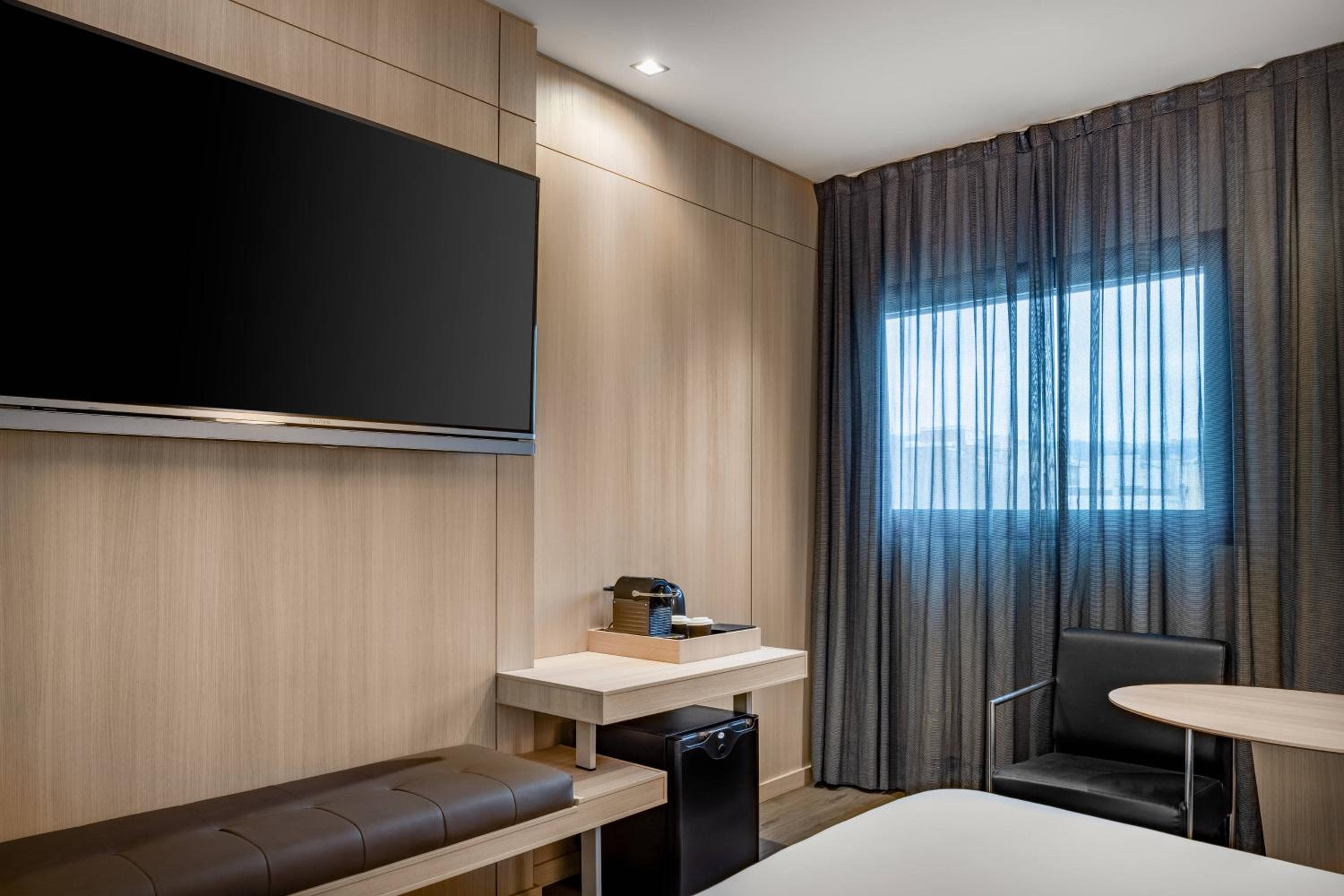 AC Hotel Sants by Marriott — 8