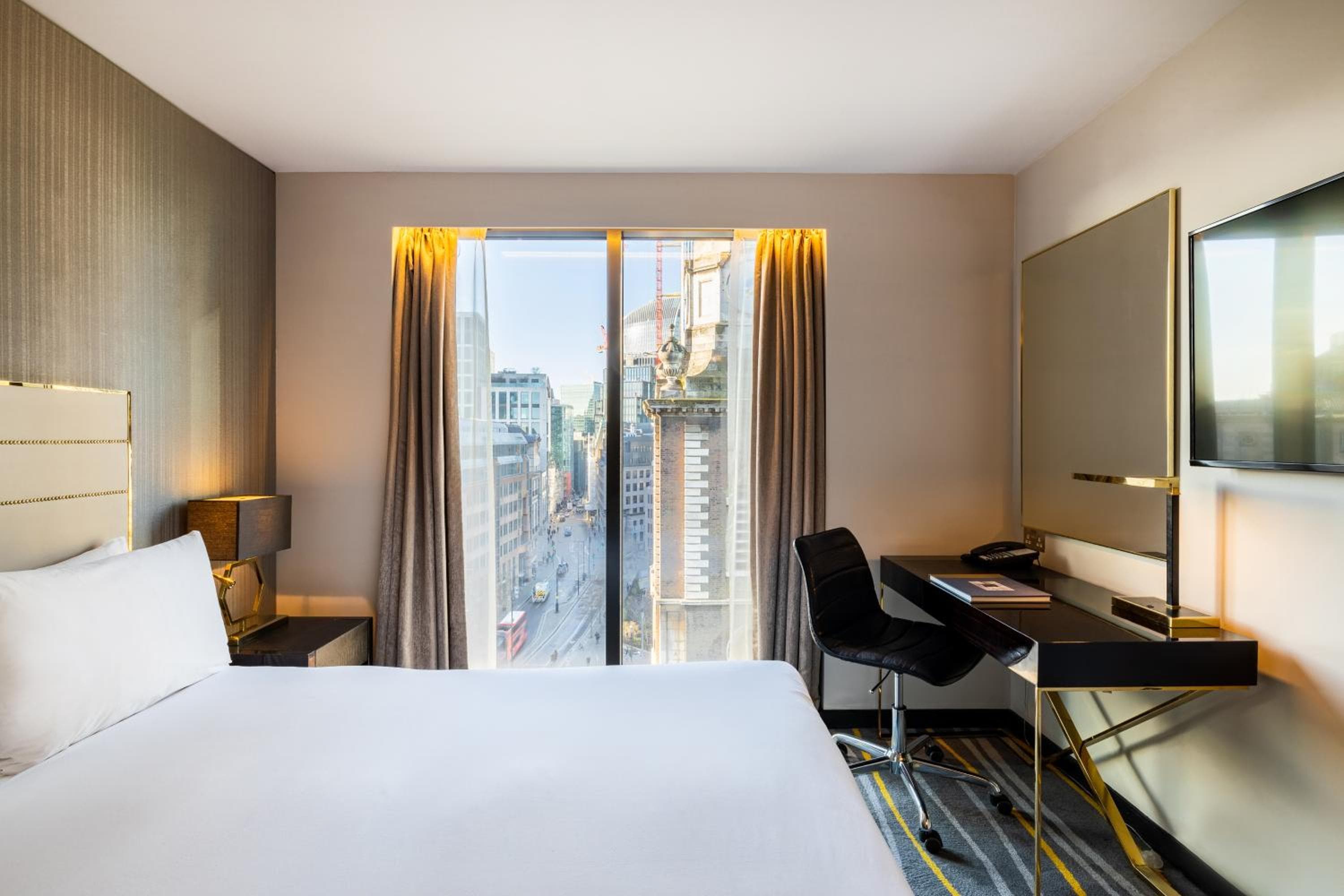 Hotel Saint London — 8