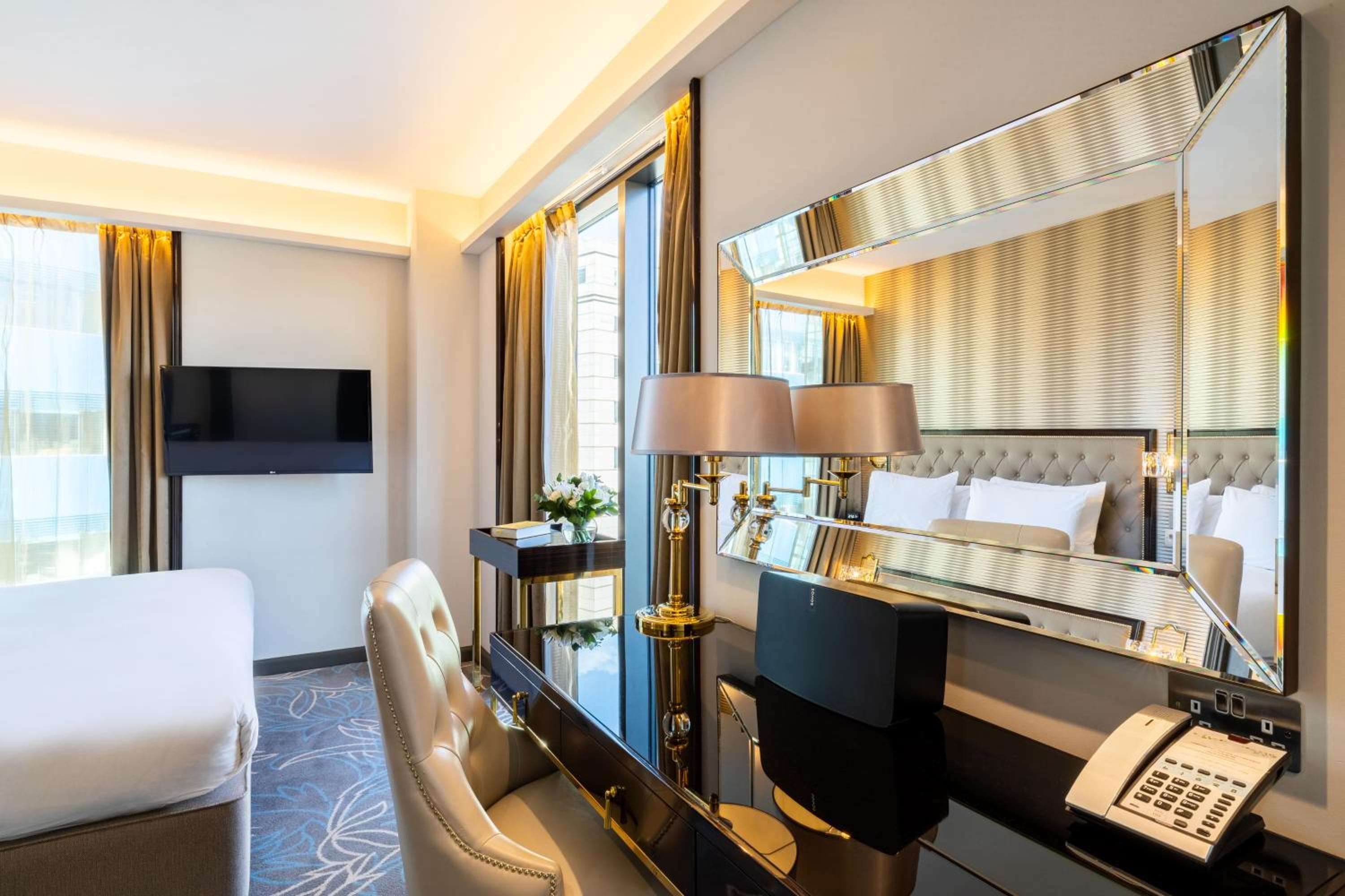 Hotel Saint London — 13
