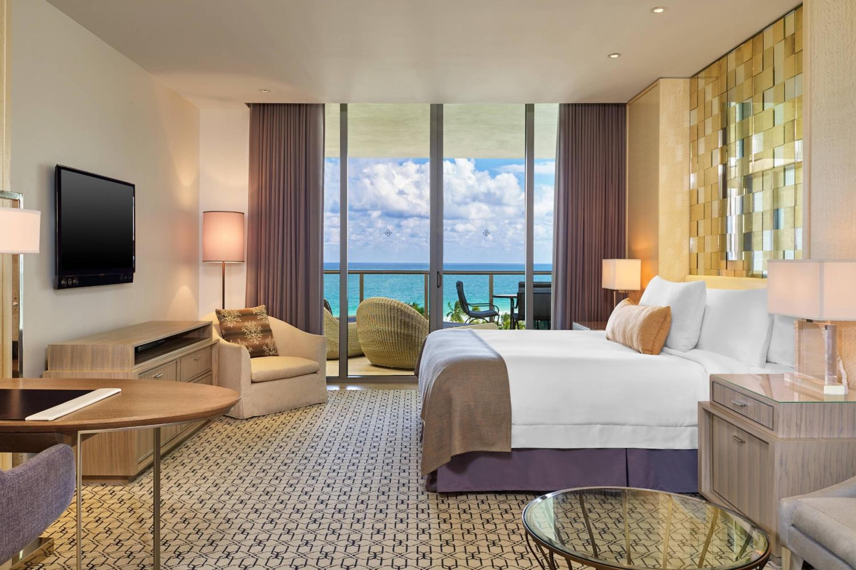 Das St. Regis Bal Harbour Resort — 13