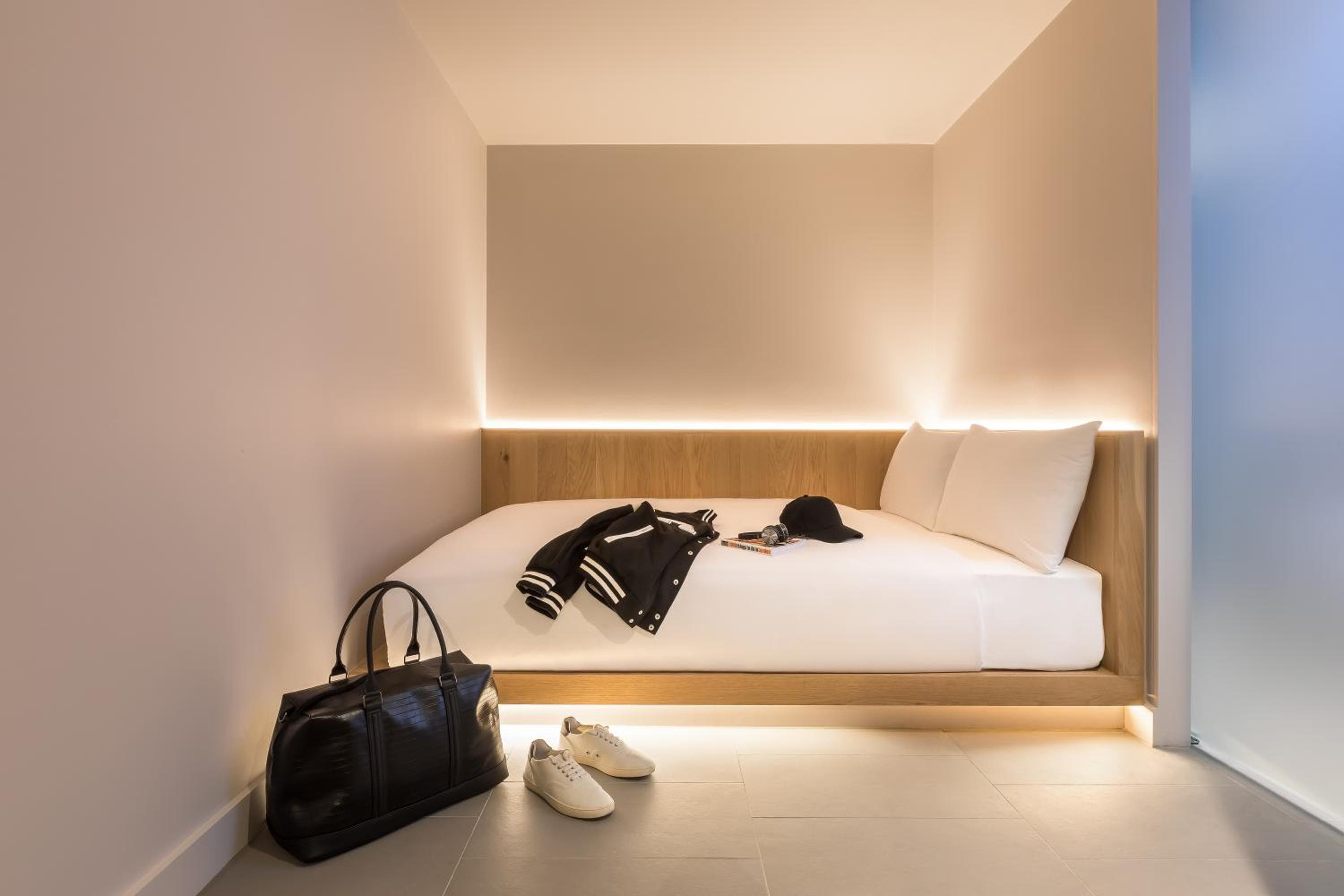 Zedwell Underground Hotel Tottenham Court Rd — 20