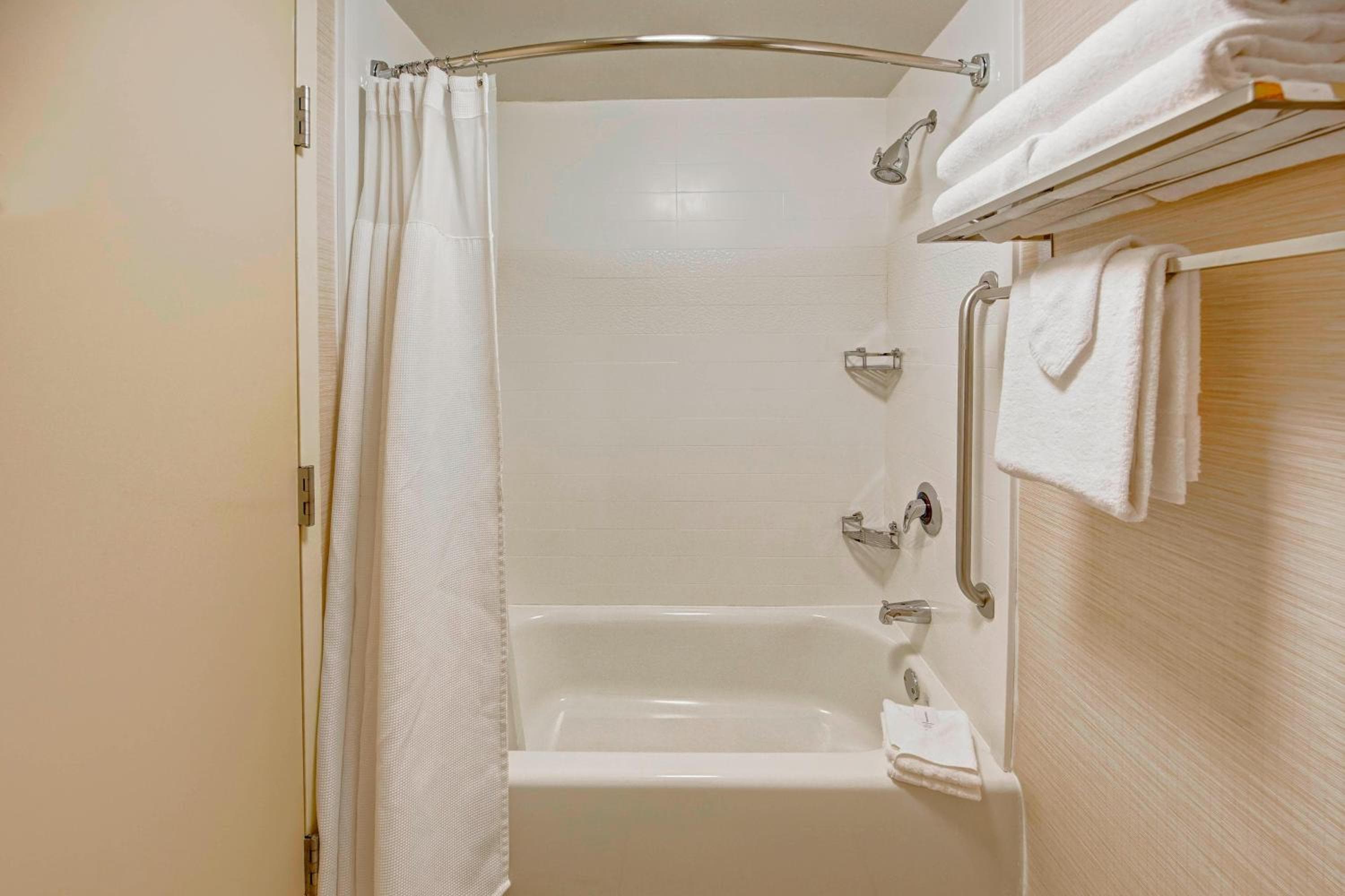 Fairfield Inn and Suites by Marriott Orlando Vicino alla Universal Orlando — 10