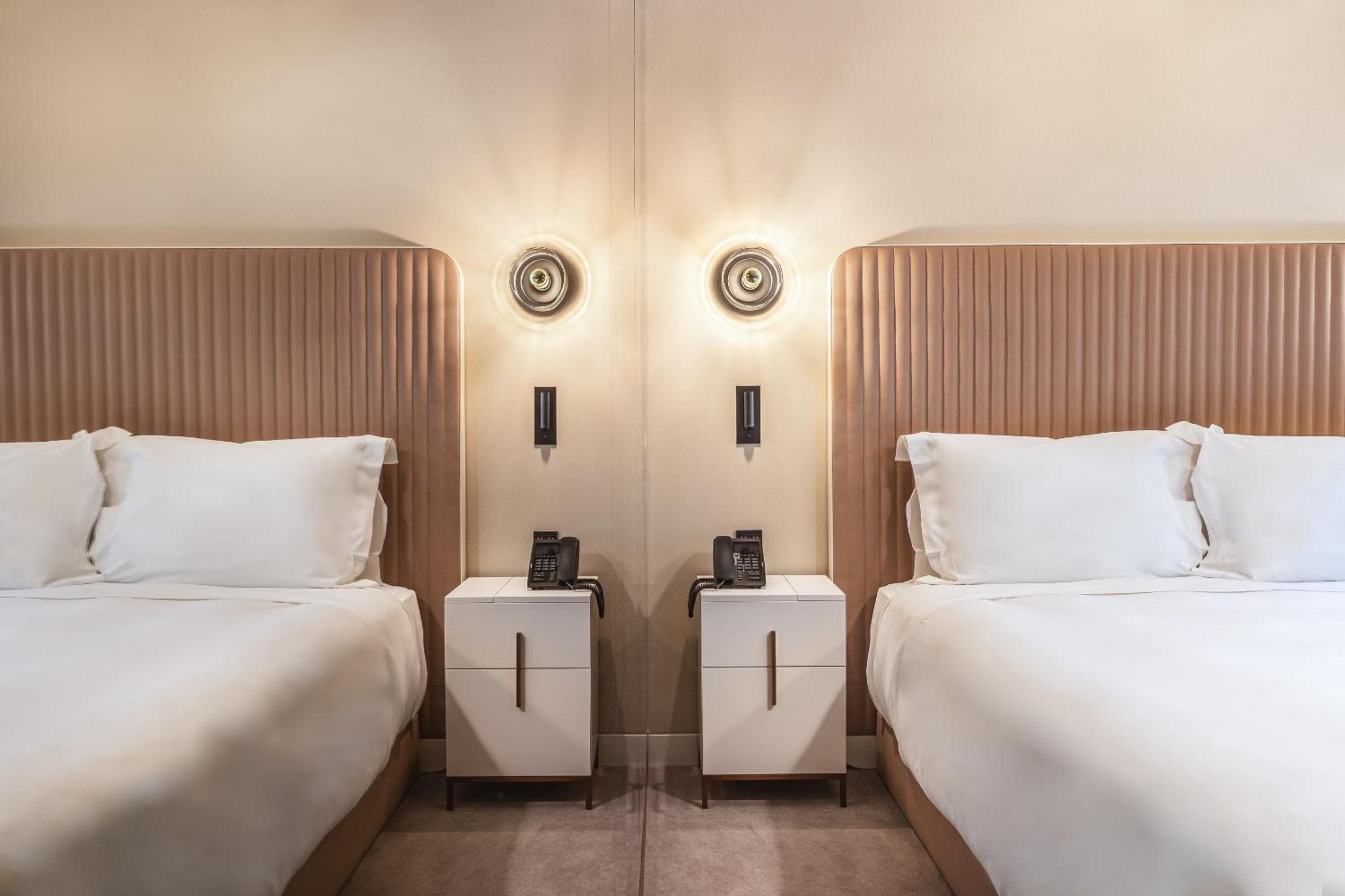 LUSTER Hotel — 20
