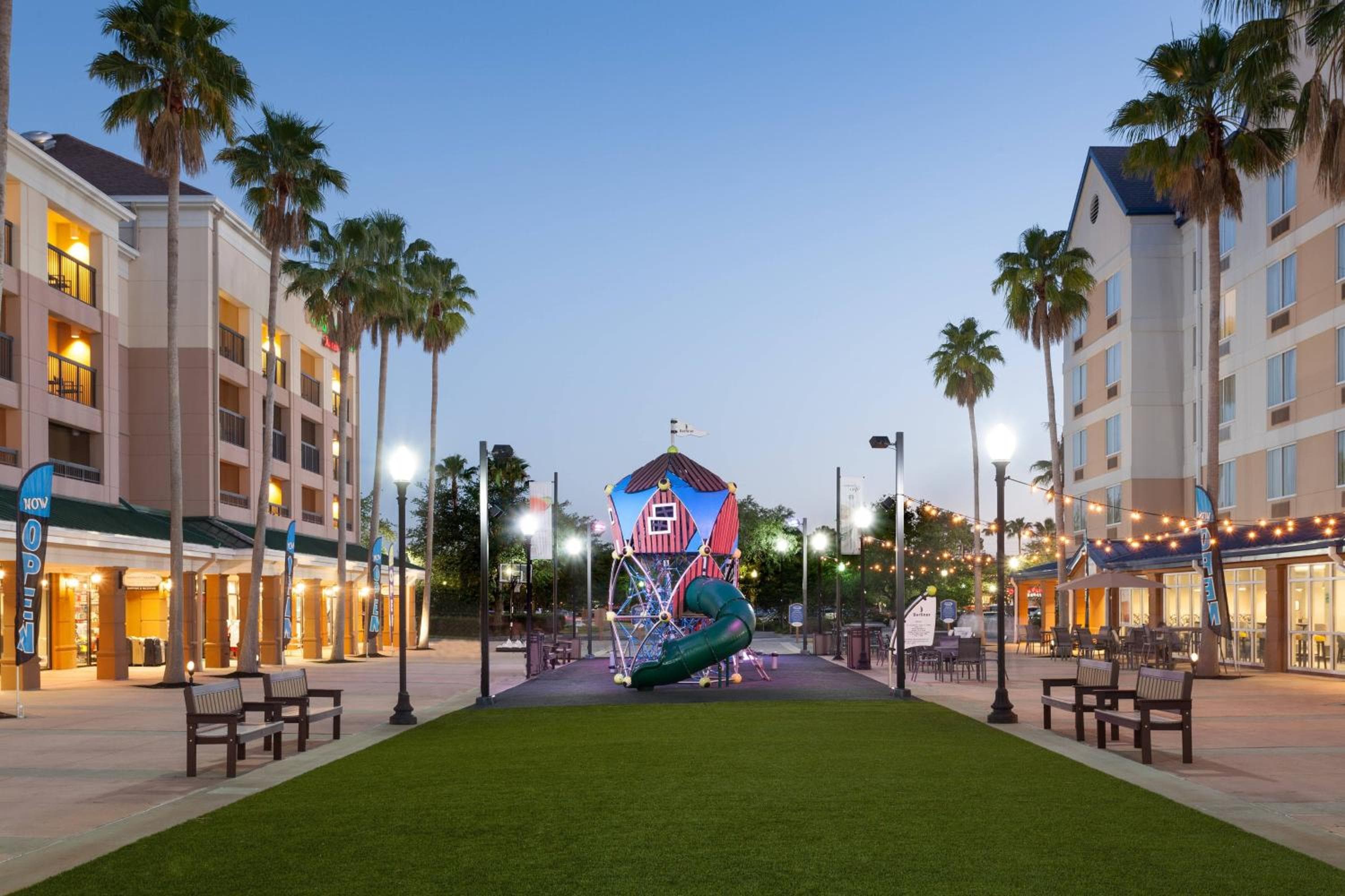 Fairfield Inn & Suites by Marriott Orlando Lake Buena Vista in the Marriott Village - Large Family Suites with Trundle Bunk Beds! — 11