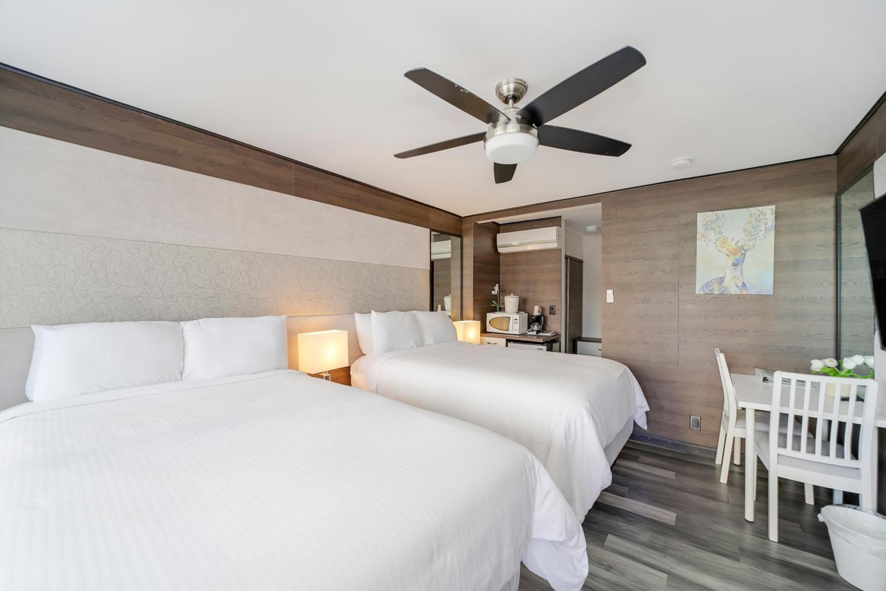 Deco Boutique Hotel — 17