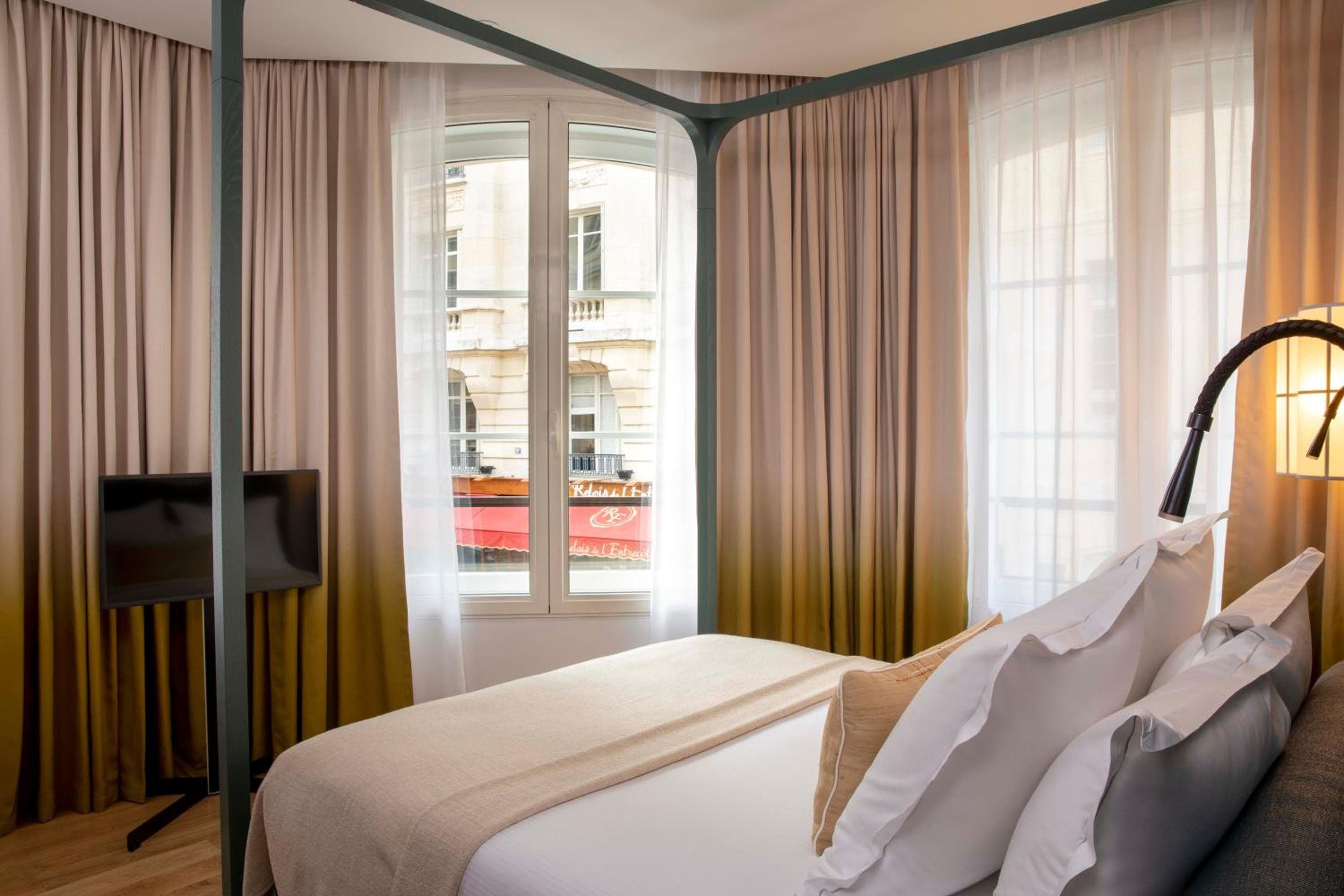 Hôtel Bel Ami — 18