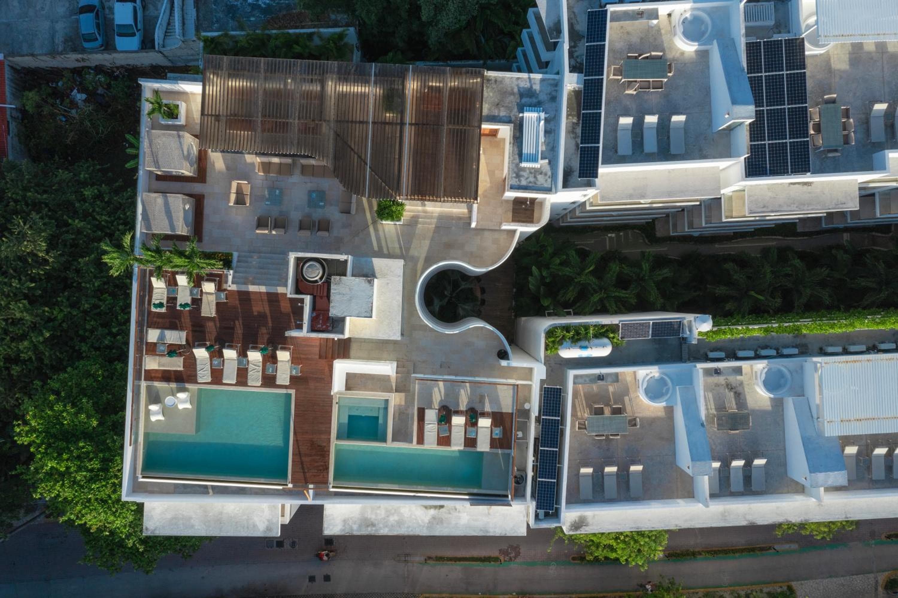 Antera Hotel & Residences — 12