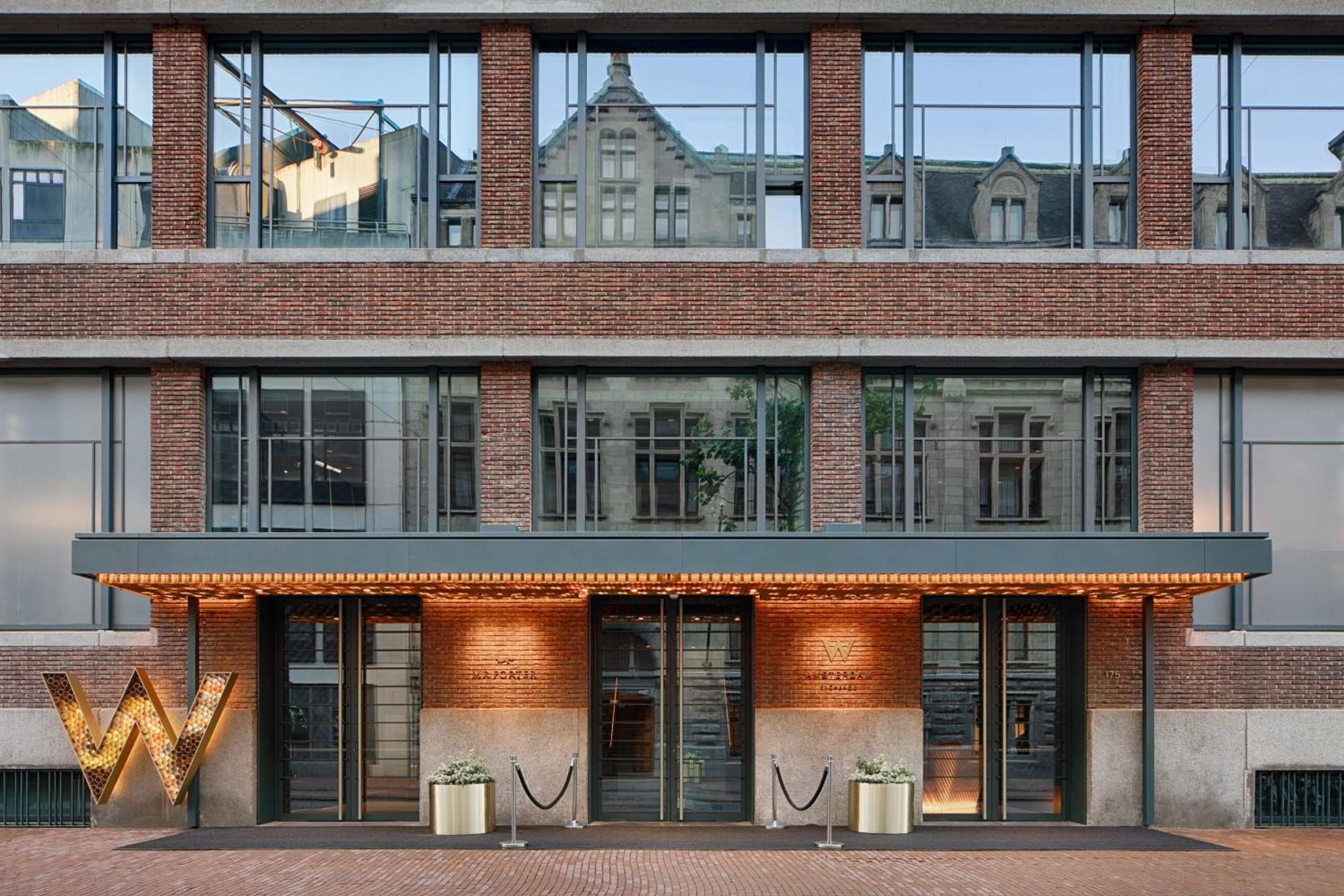 Ad Amsterdam — 11