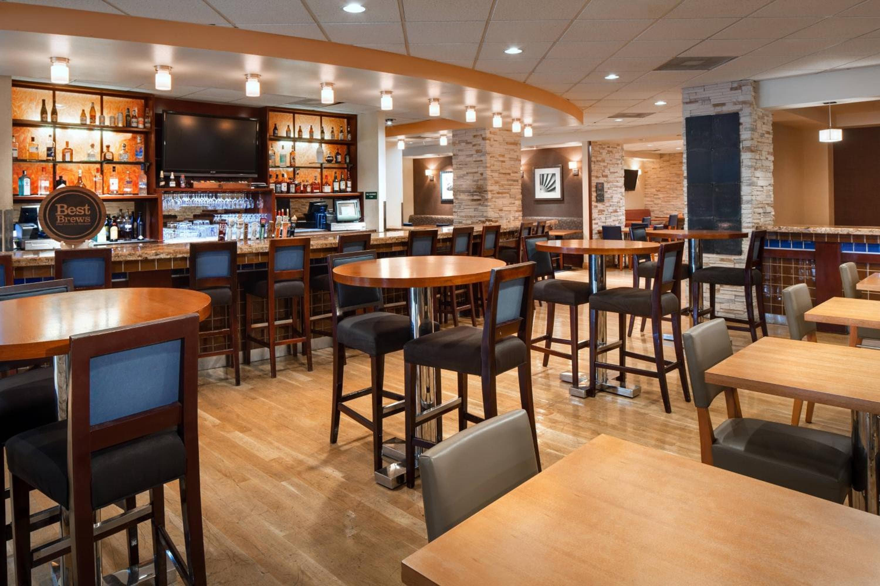 Four Points by Sheraton Aeropuerto Internacional de Los Ángeles — 26
