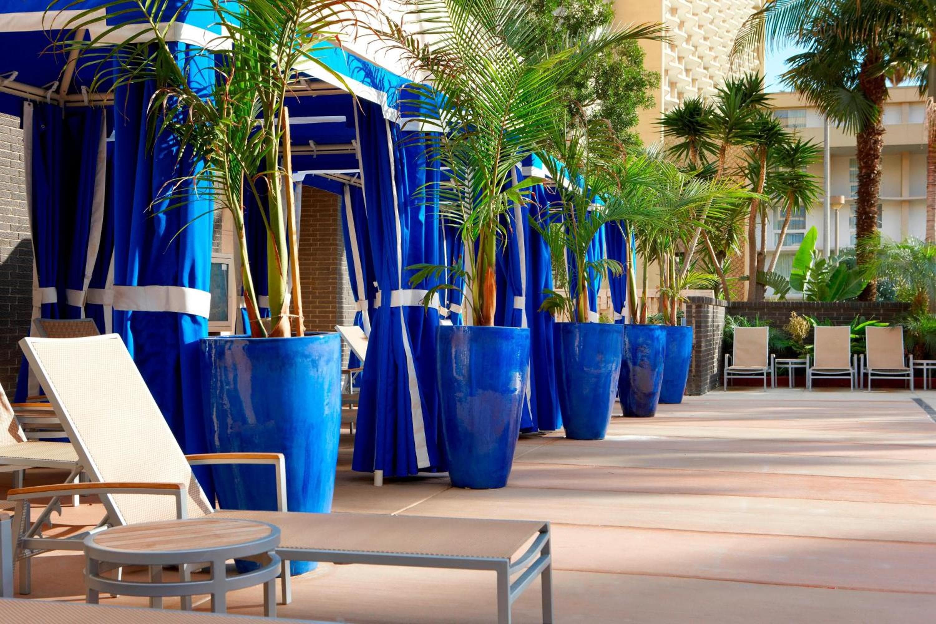 Four Points by Sheraton Los Angeles International Airport — 8