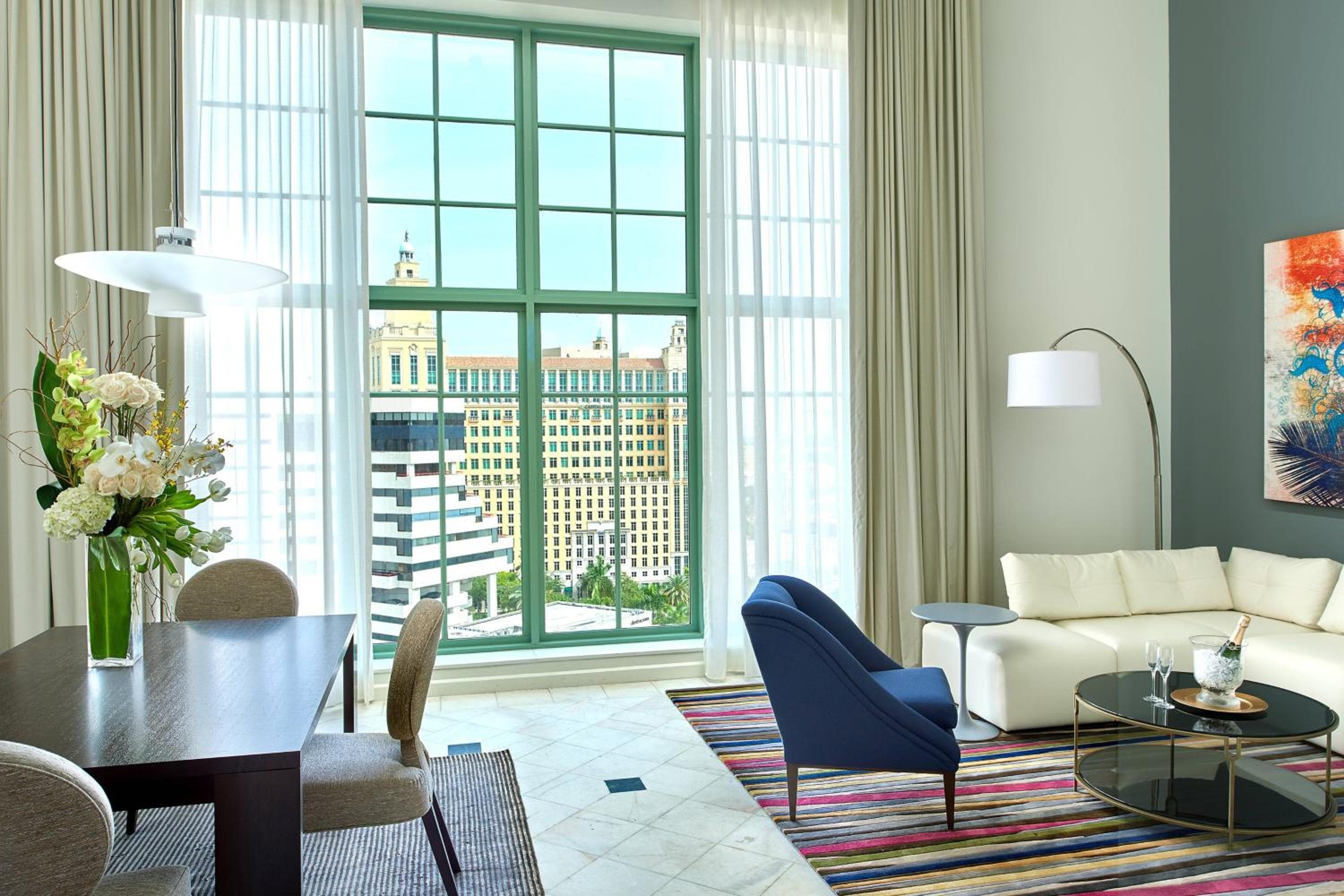 Hotel Colonnade Coral Gables, Collezione di autografi — 15