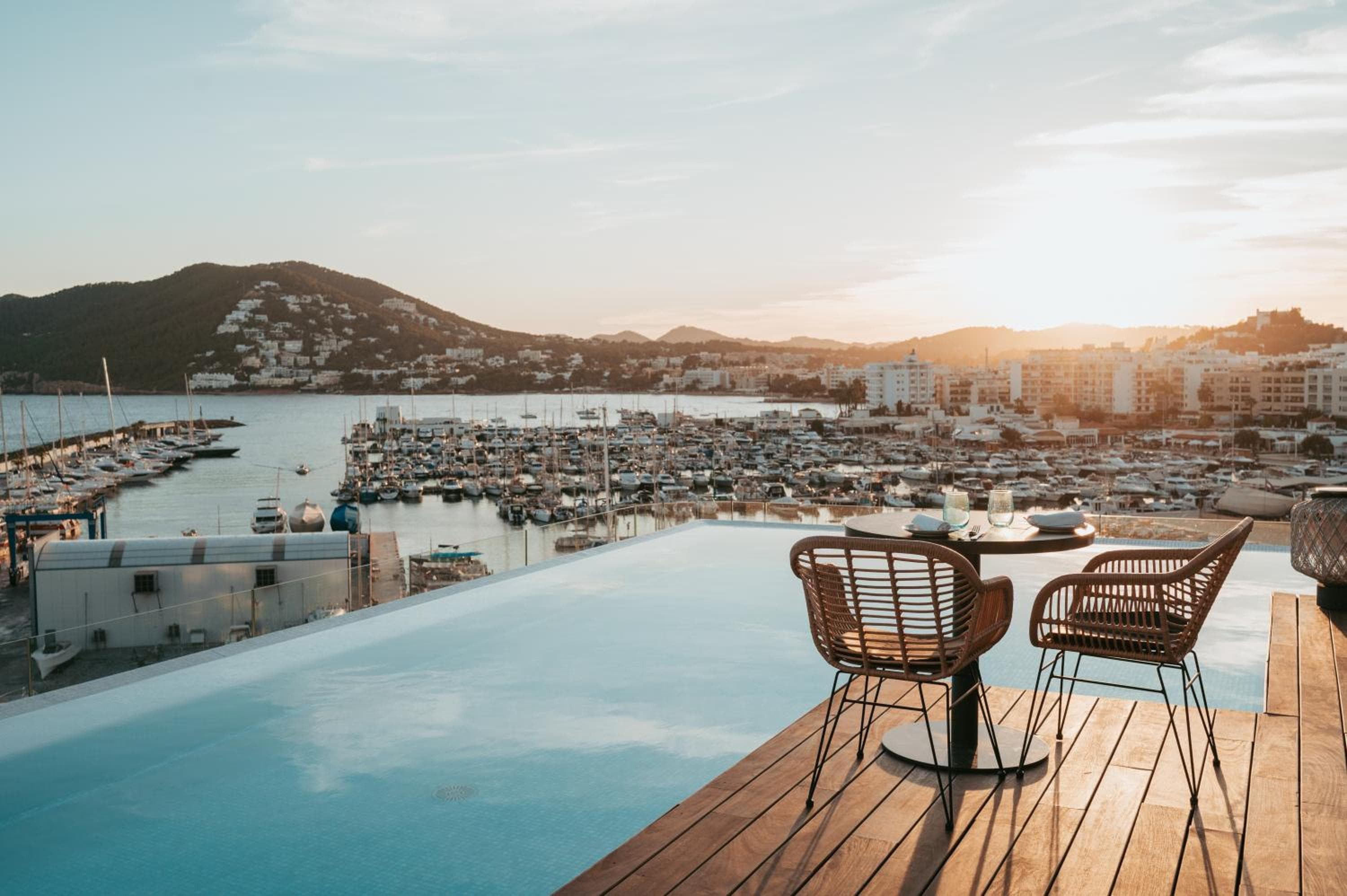 Aguas de Ibiza Grand Luxe Hotel - Piccolo hotel di lusso nel mondo — 8