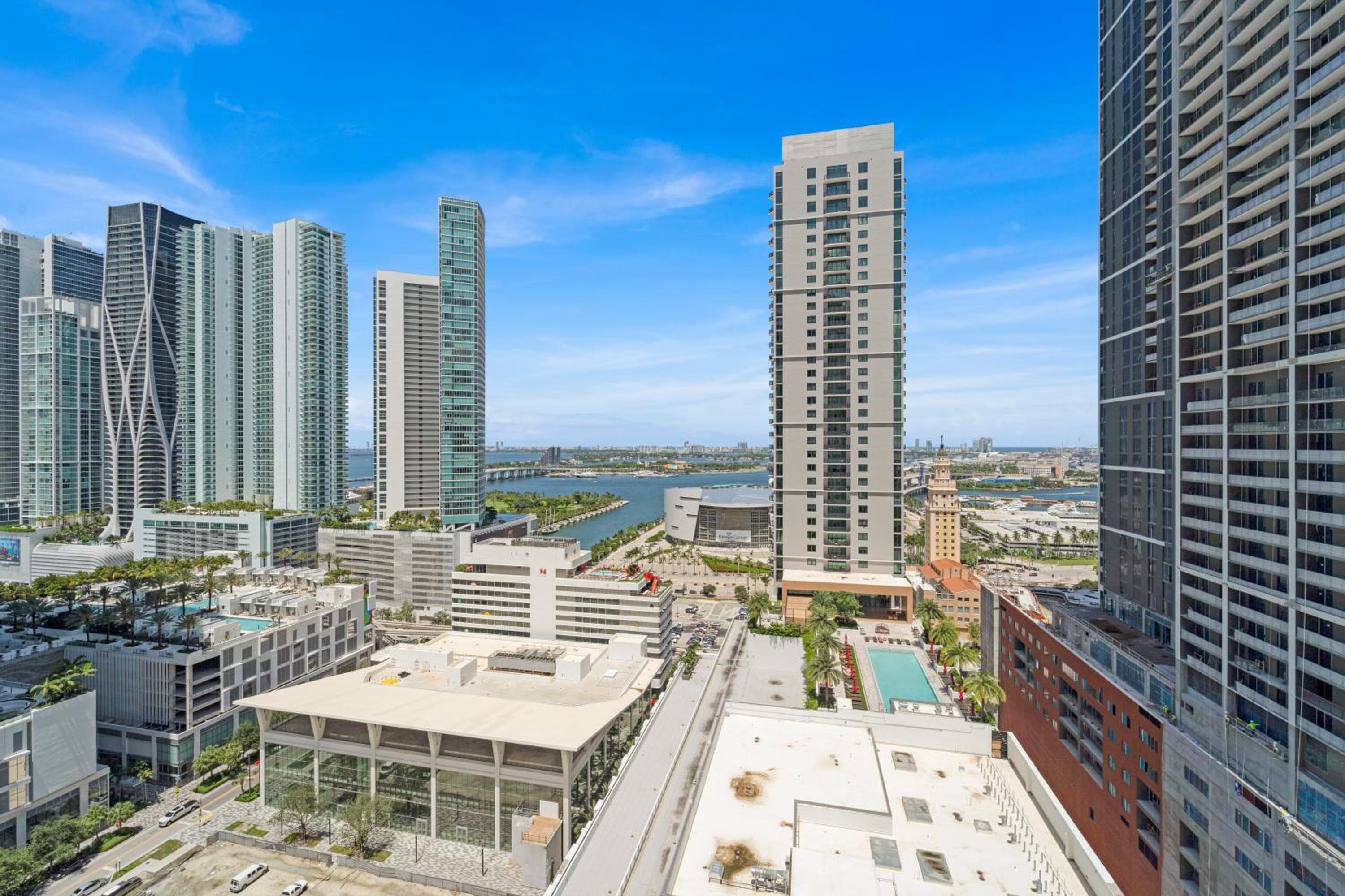 Devereaux Miami Luxury One-Bedroom and Studios — 13