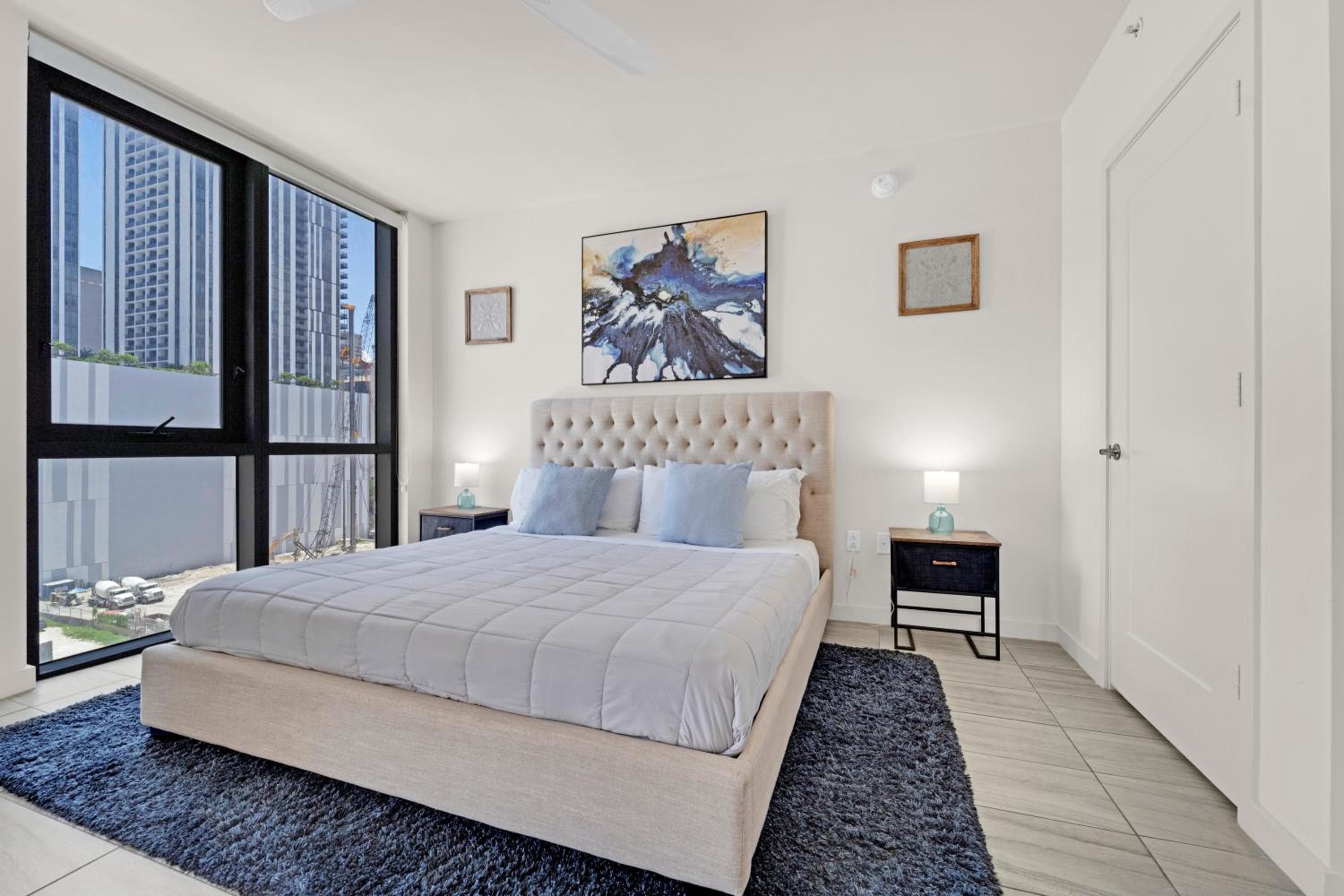 Devereaux Miami Luxury One-Bedroom and Studios — 28