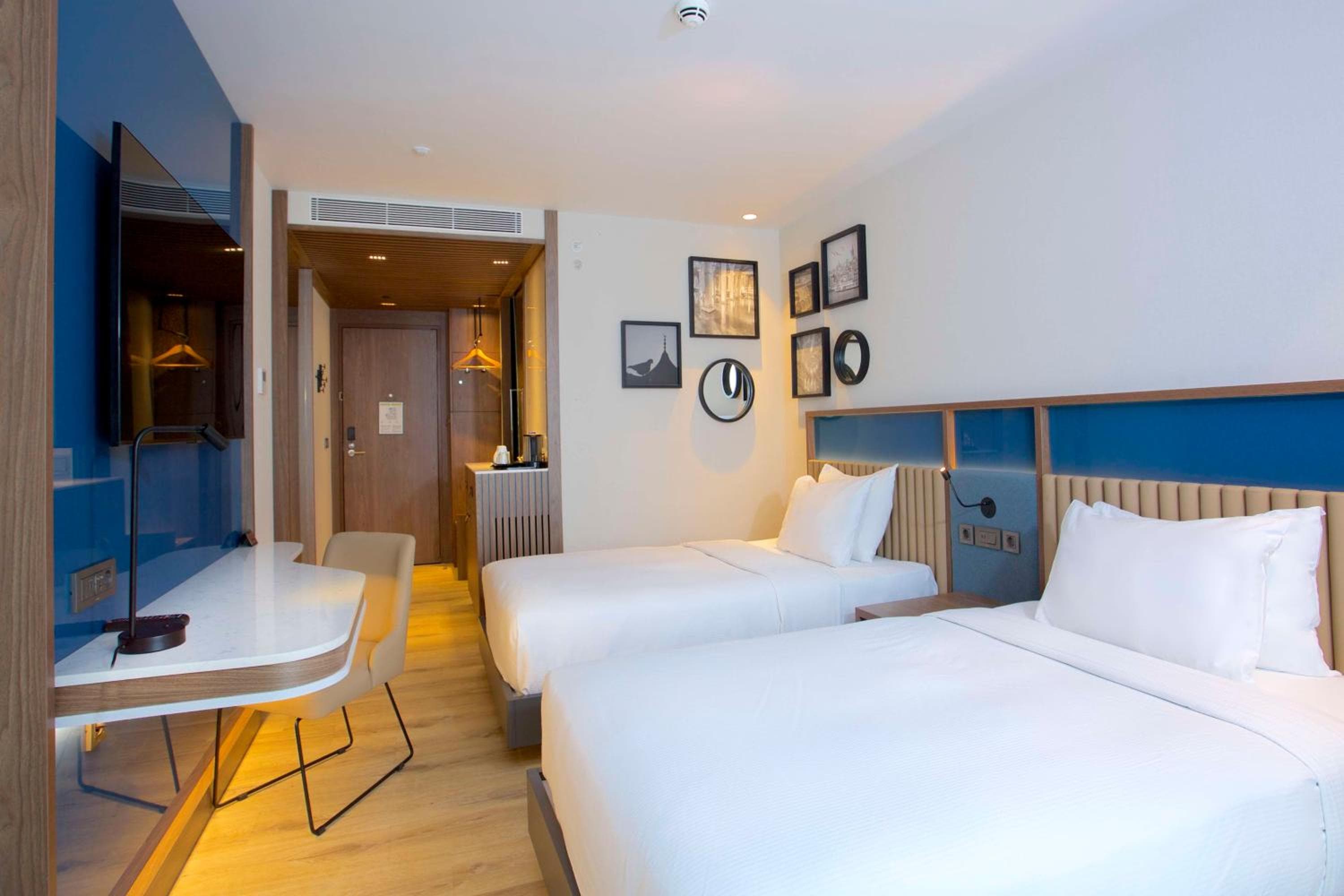 Hampton By Hilton Istanbul Old City — 25
