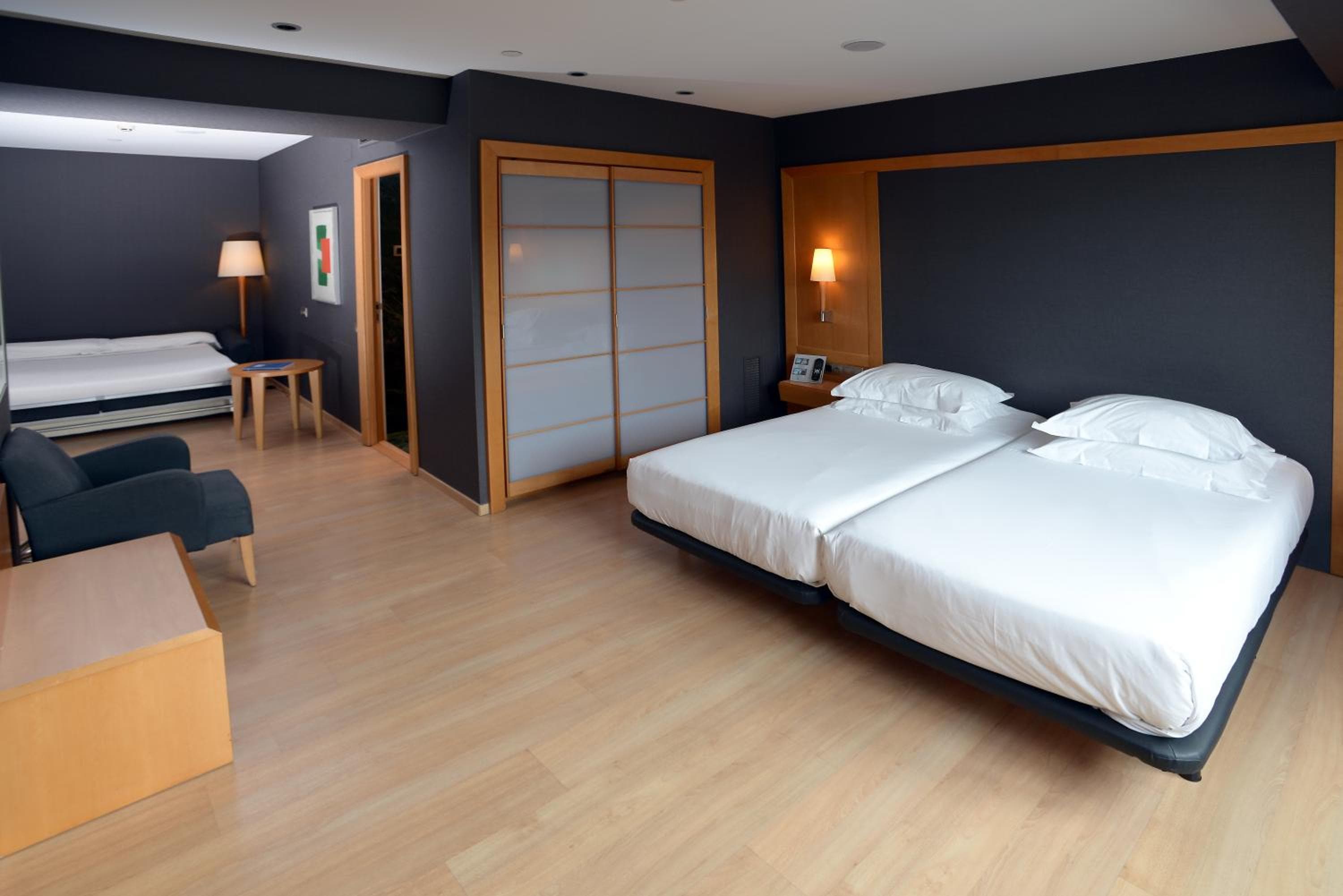 Hotel Barcelona Universal — 30
