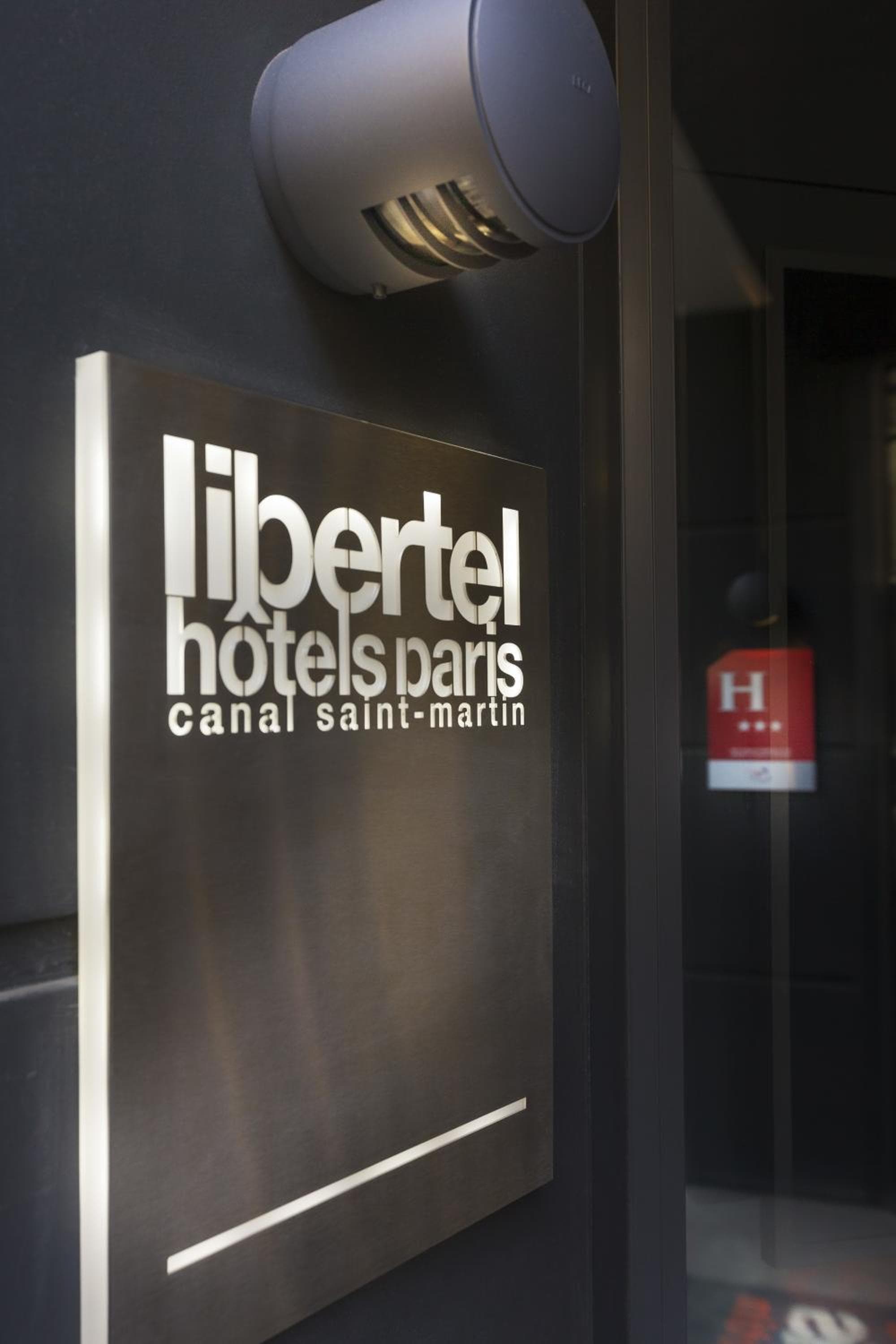 Libertel Canal Saint Martin — 16