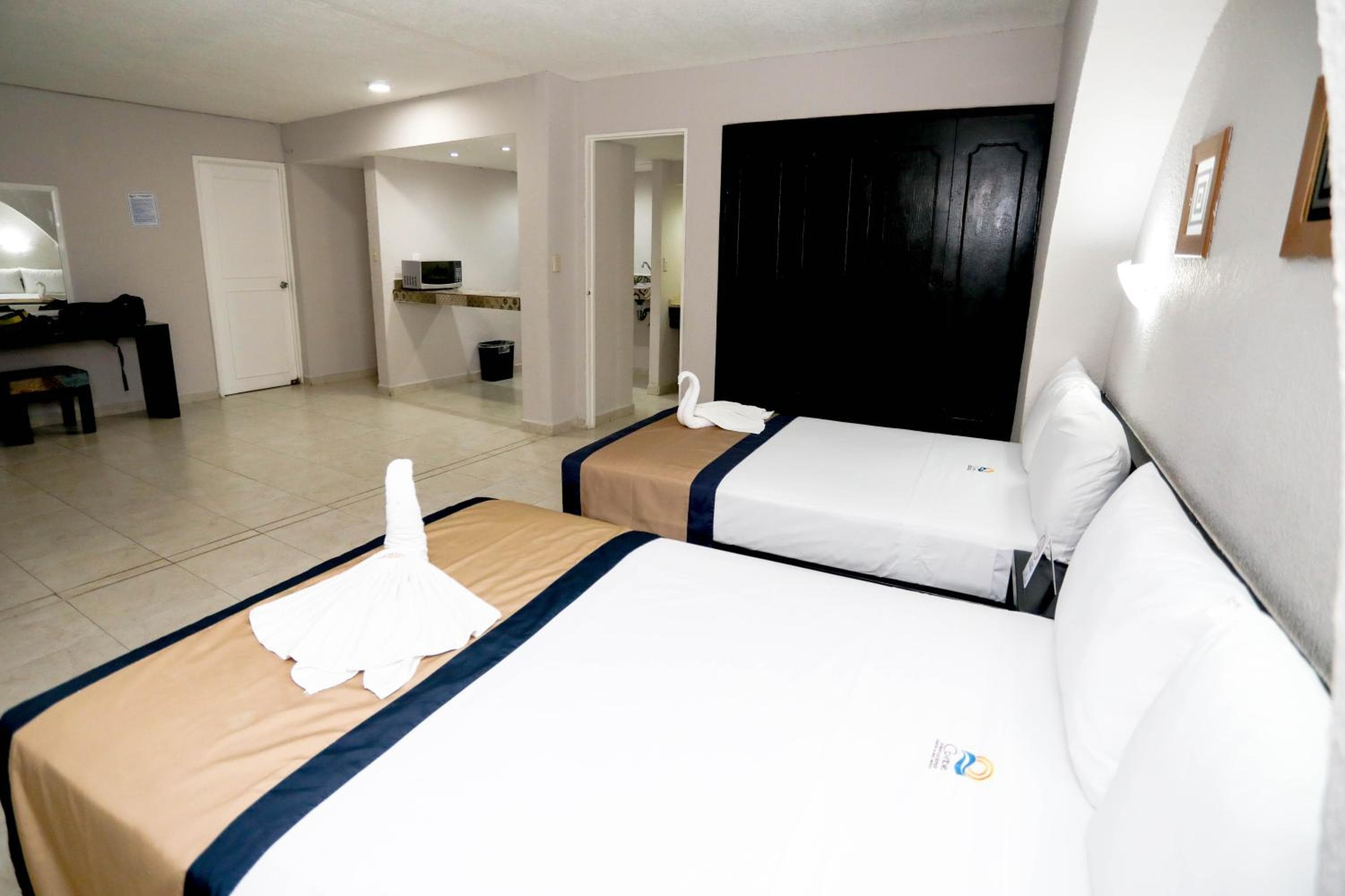 Hotel Caribe Internacional Cancun — 11