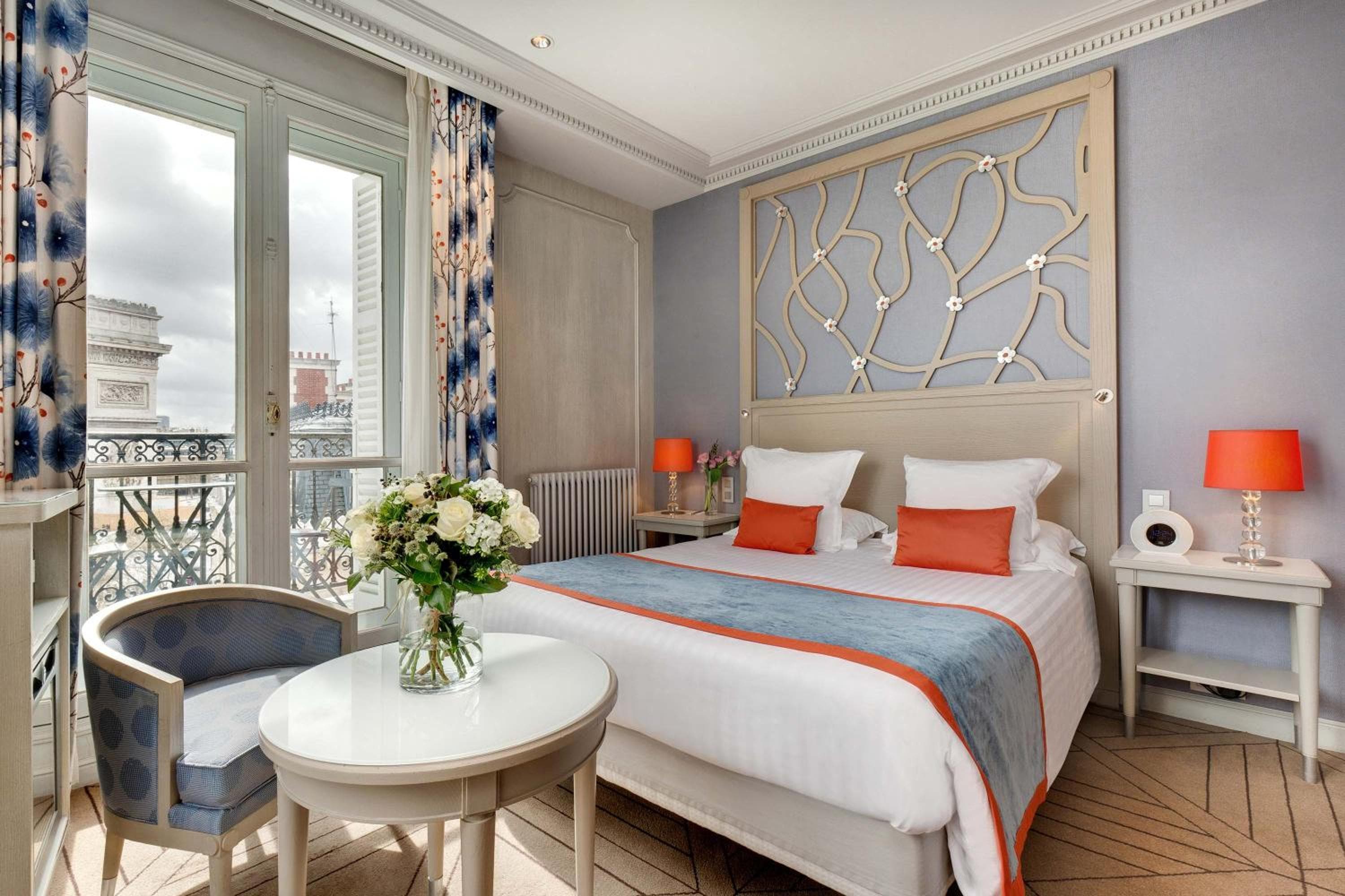 Splendid Etoile — 29