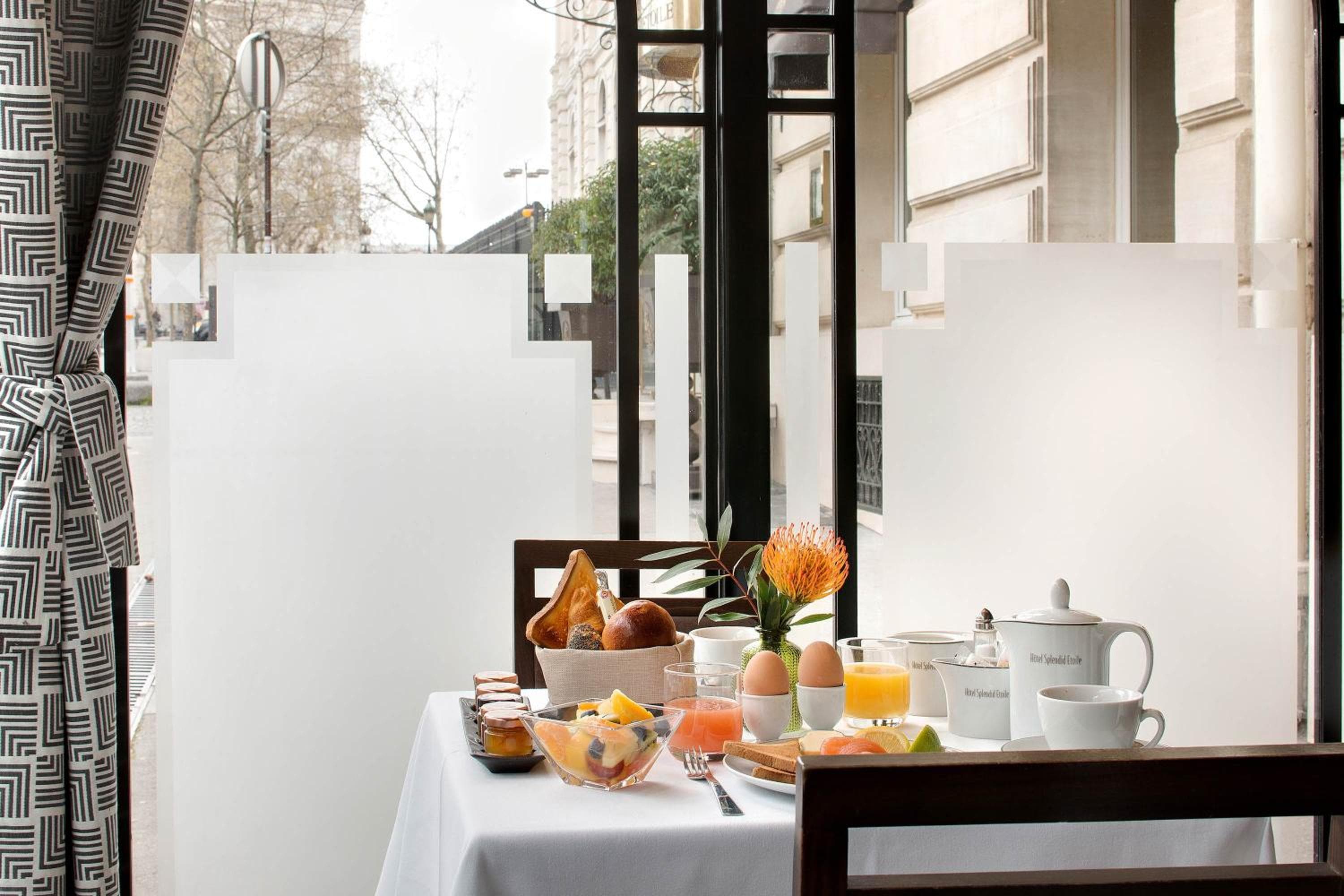 Splendid Etoile — 15