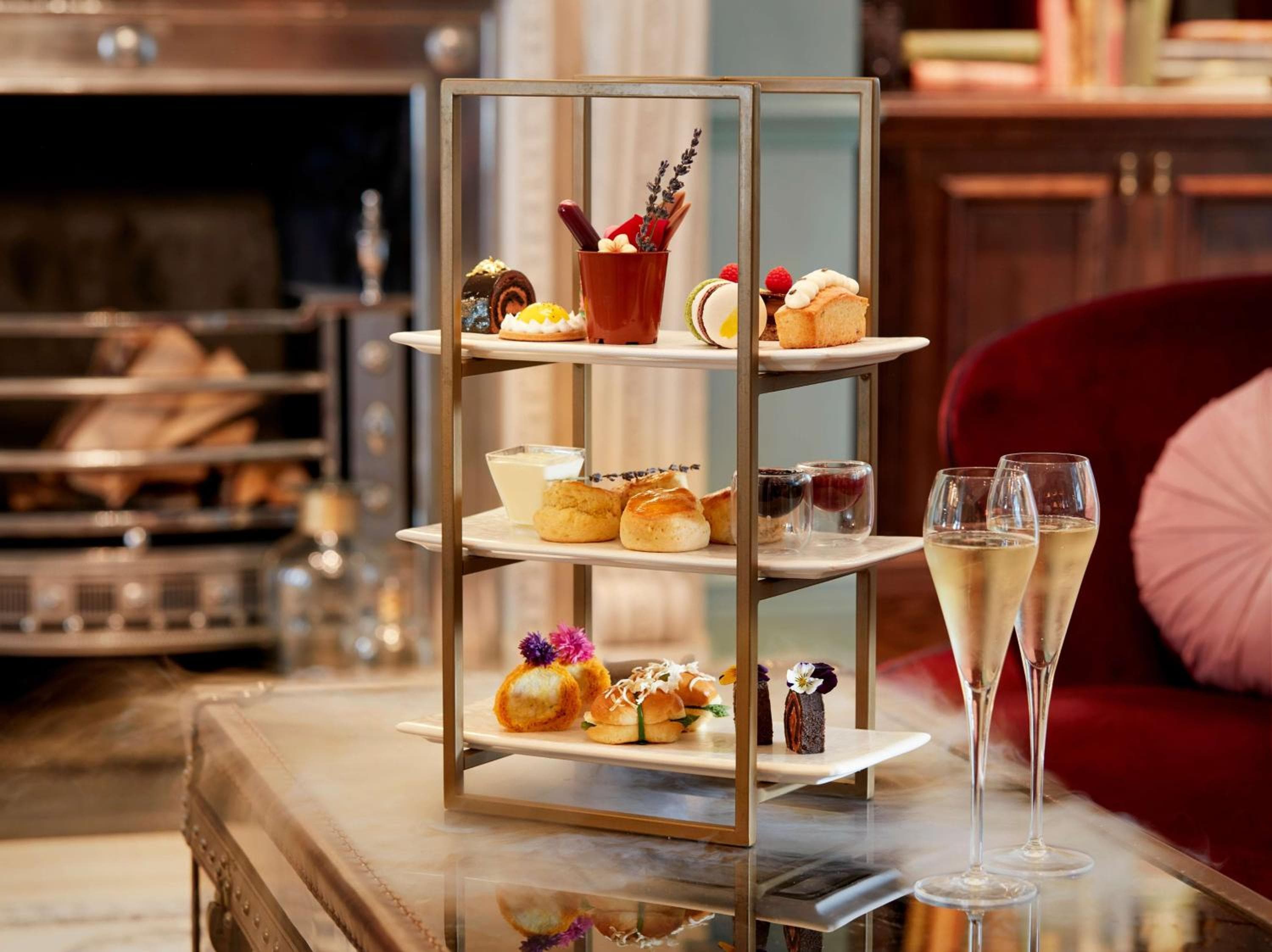 100 Queen's Gate Hotel Londra, Curio Collection by Hilton — 3