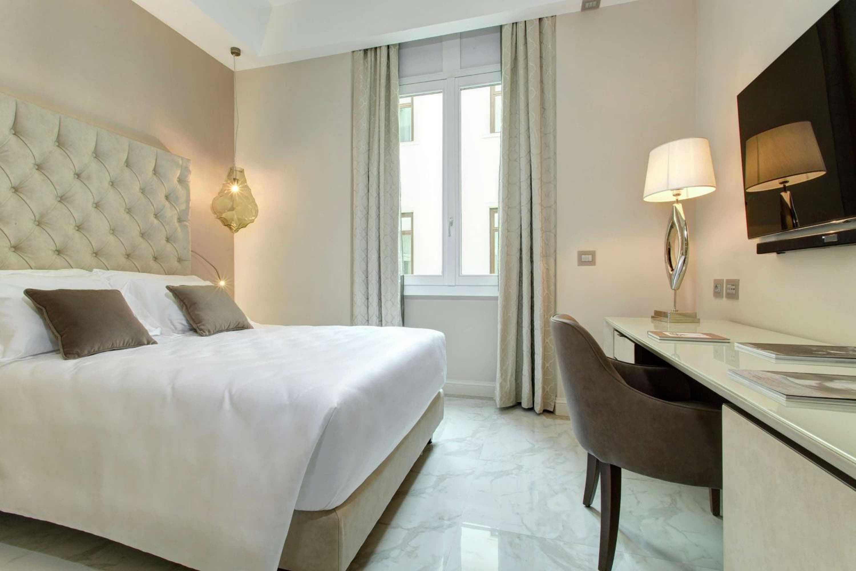 Hotel Aleph Roma, Curio Collection By Hilton — 17