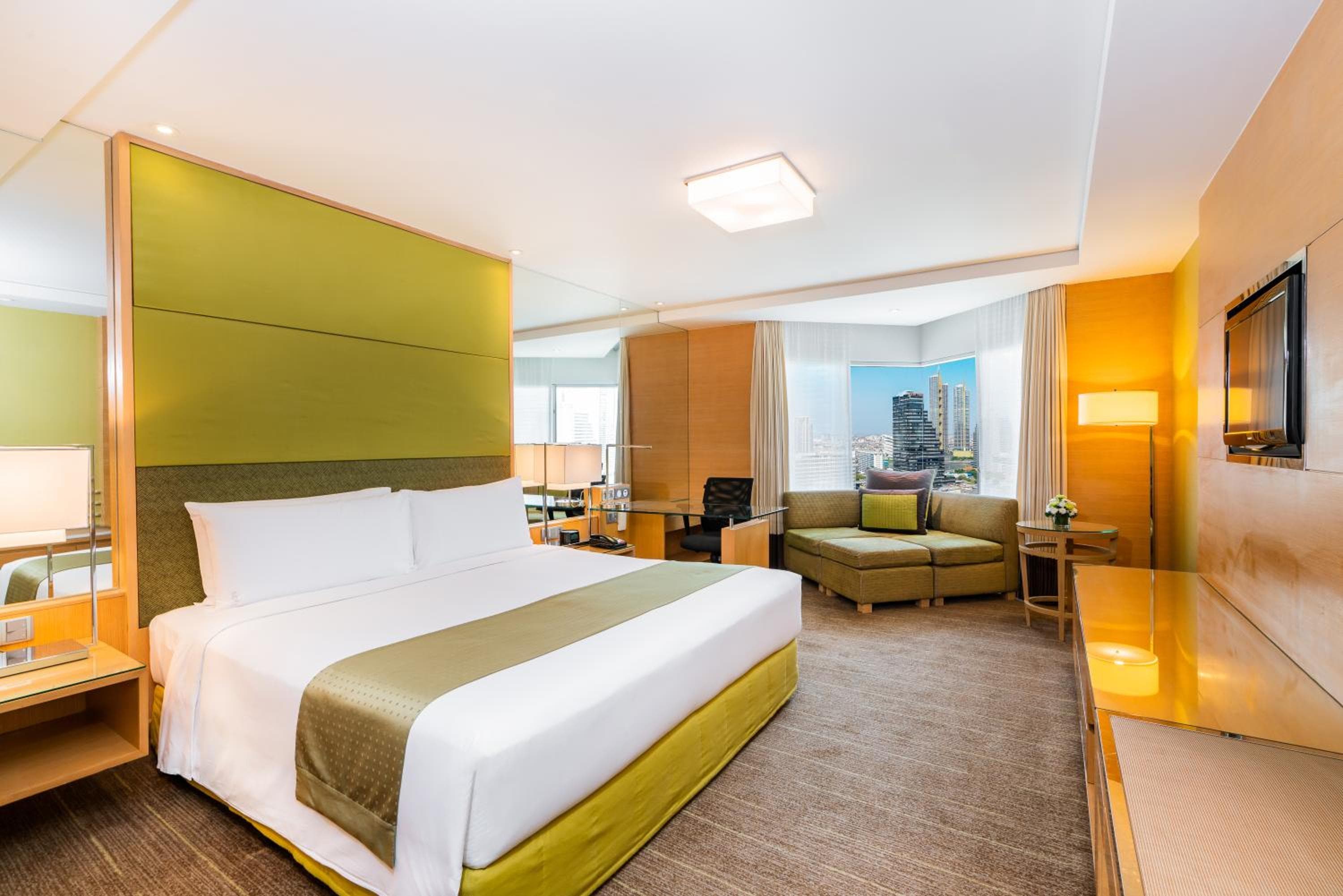 Holiday Inn Bangkok Silom by IHG — 10