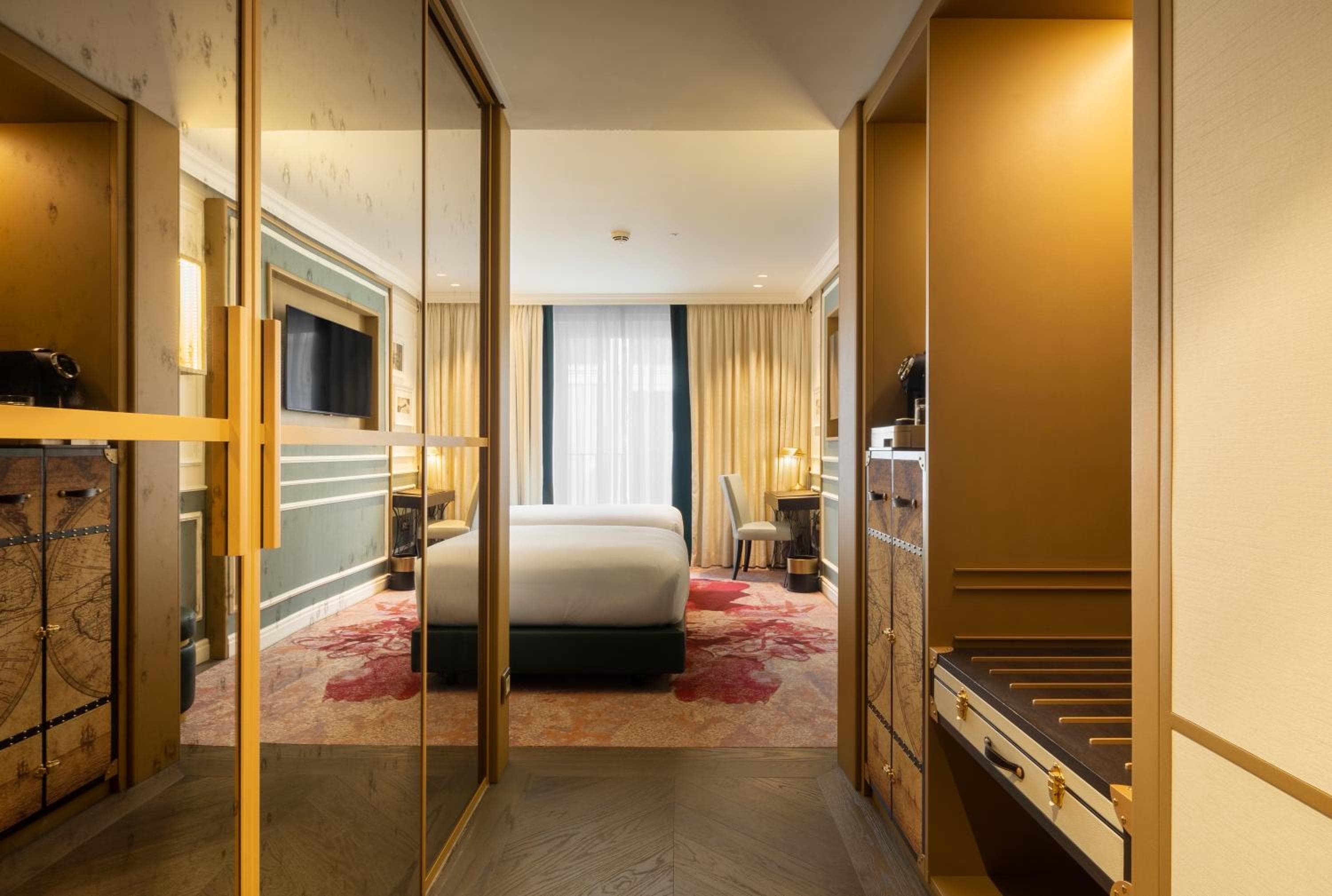 The Emerald House Lisbon - Curio Collection By Hilton — 10