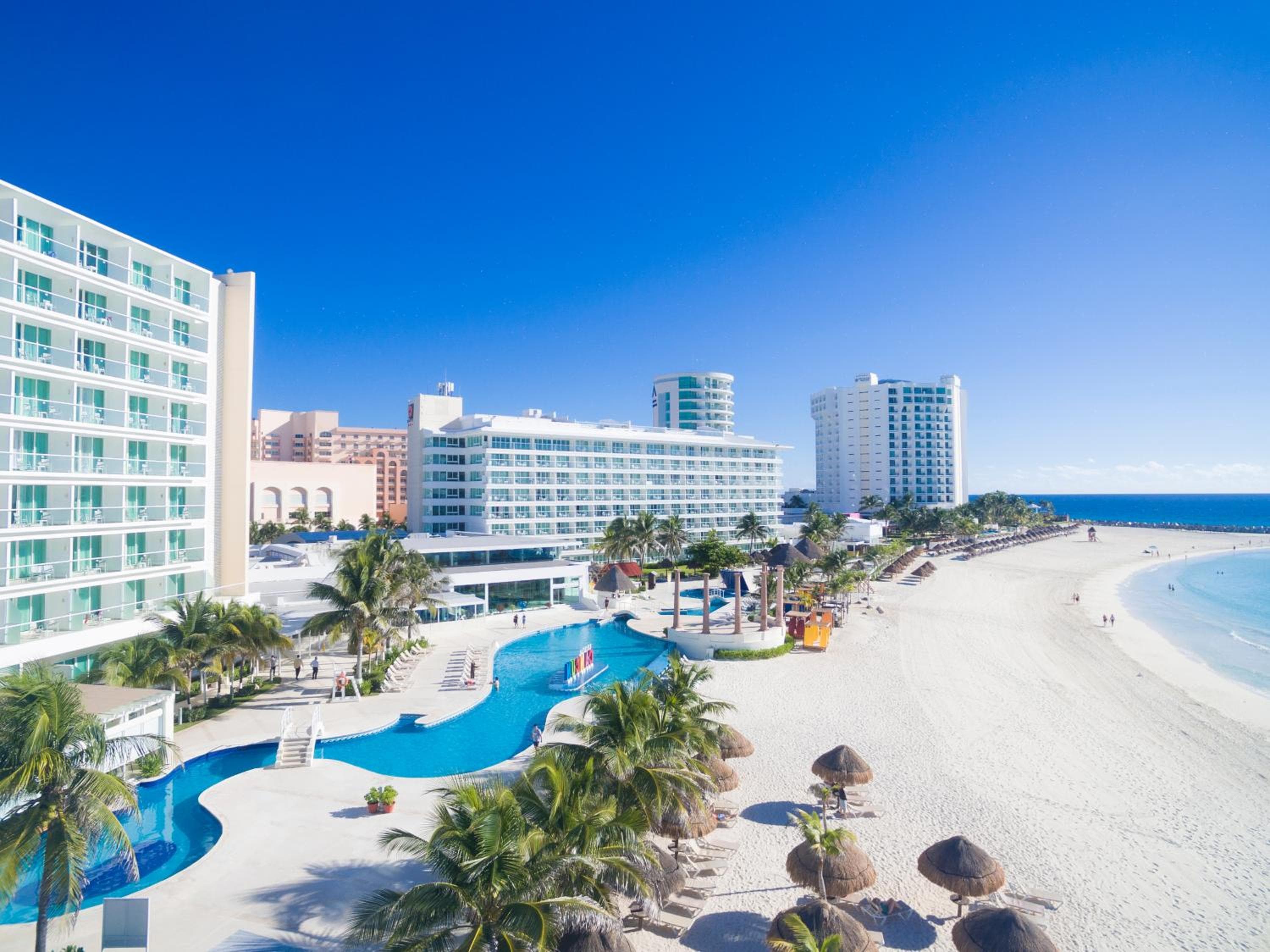 Krystal Cancun — 1