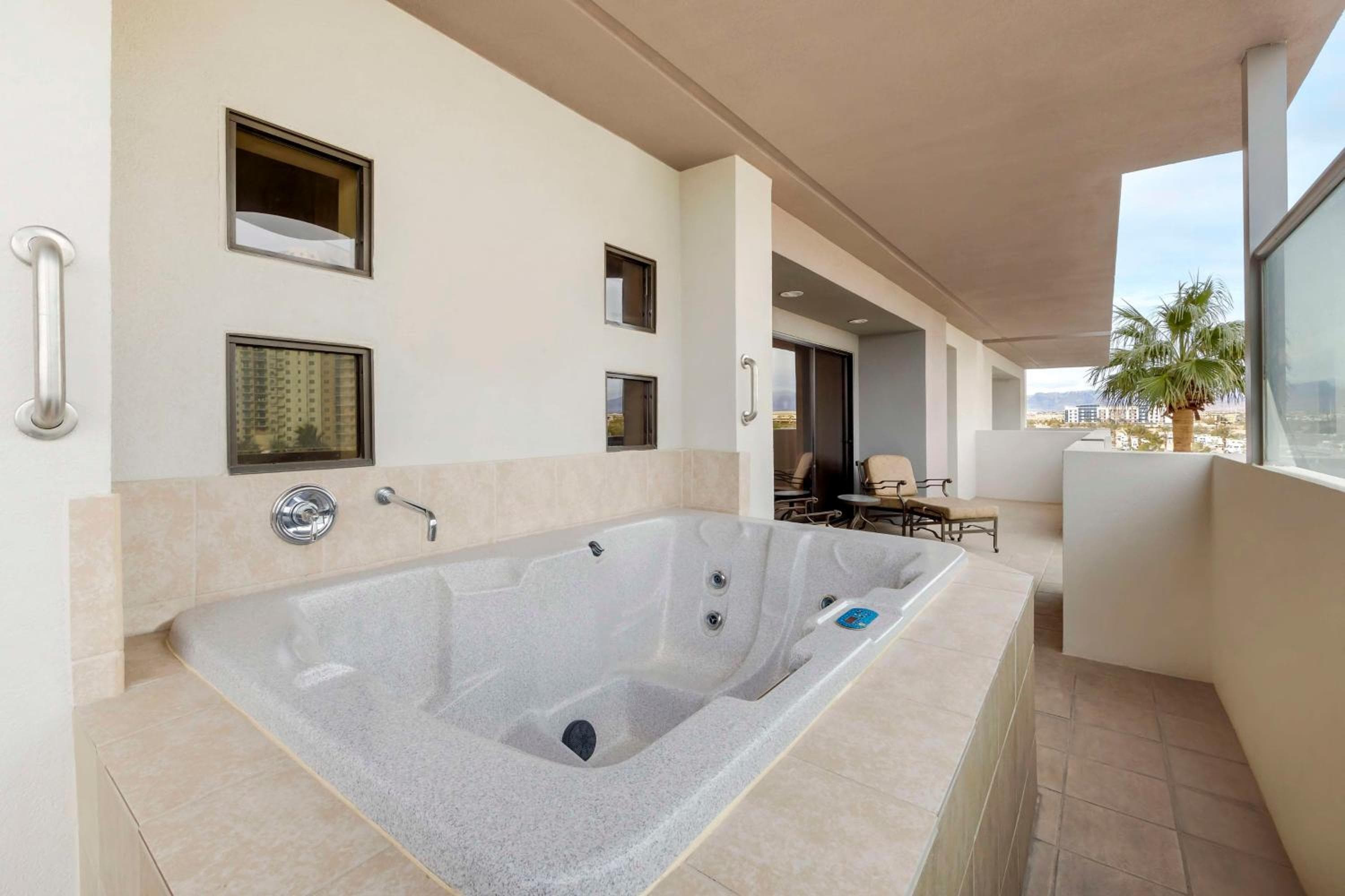 Hilton Vacation Club Cancun Resort Las Vegas — 29
