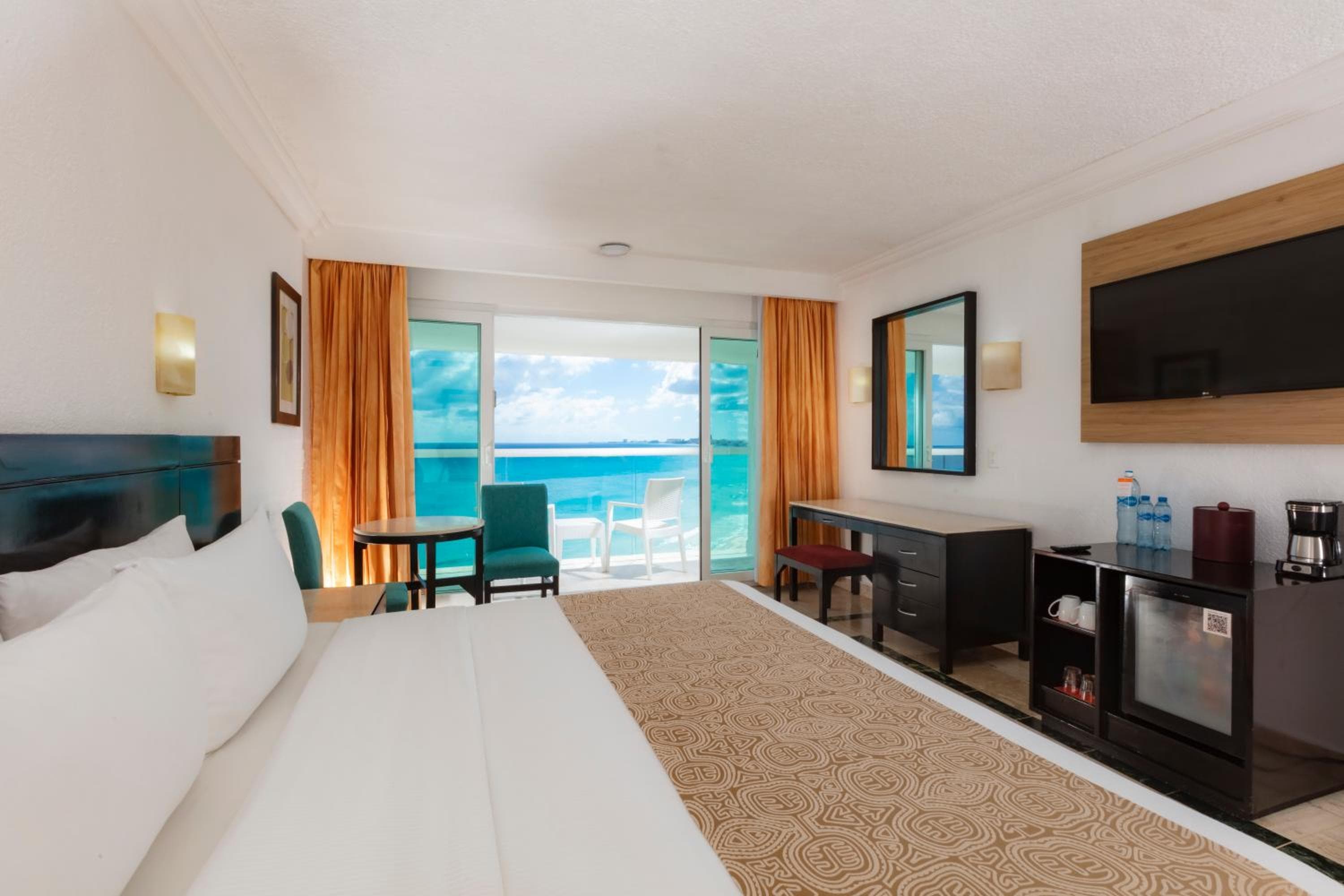 Krystal Cancun — 30