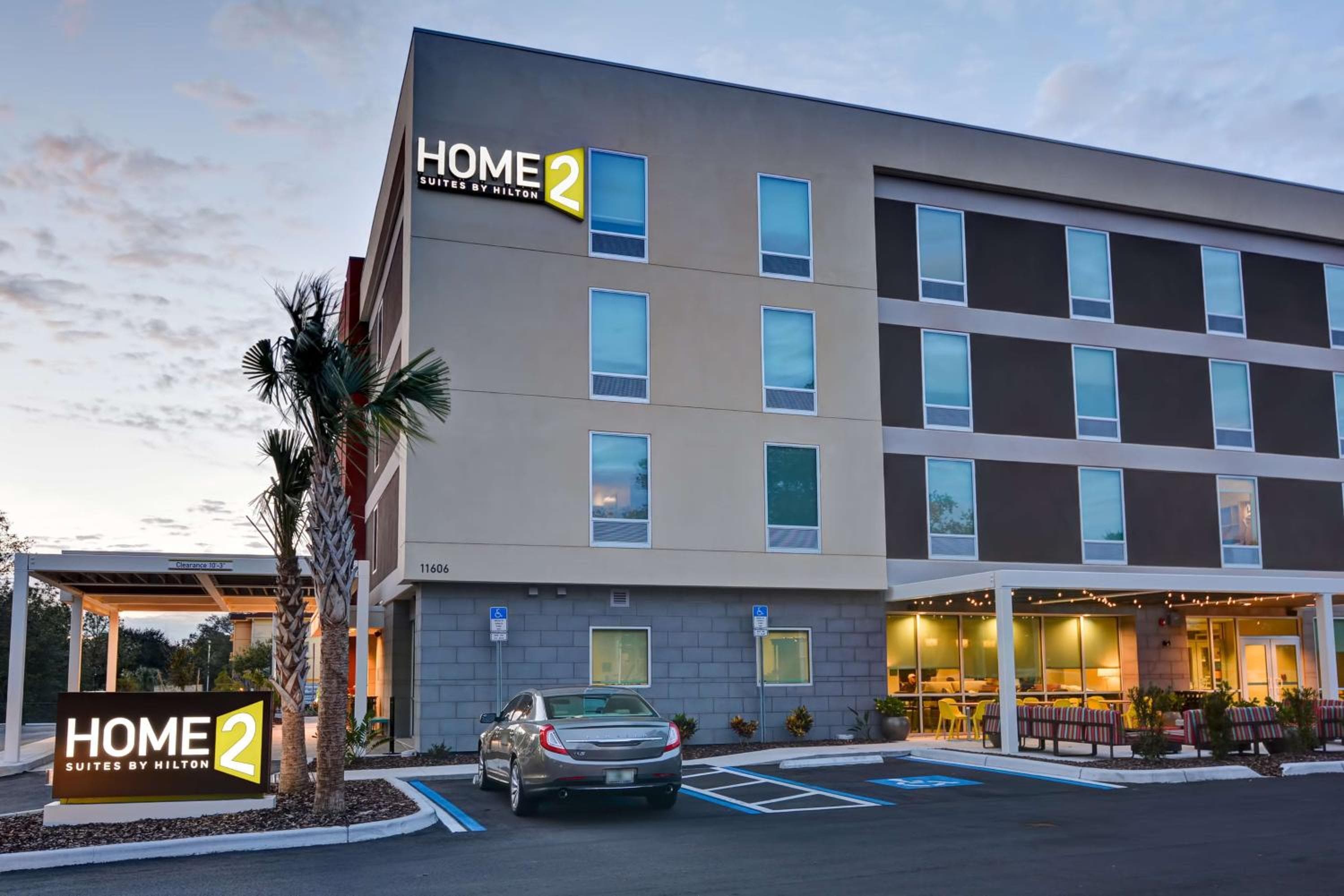 Home2 Suites By Hilton Tampa USF vicino a Busch Gardens — 1