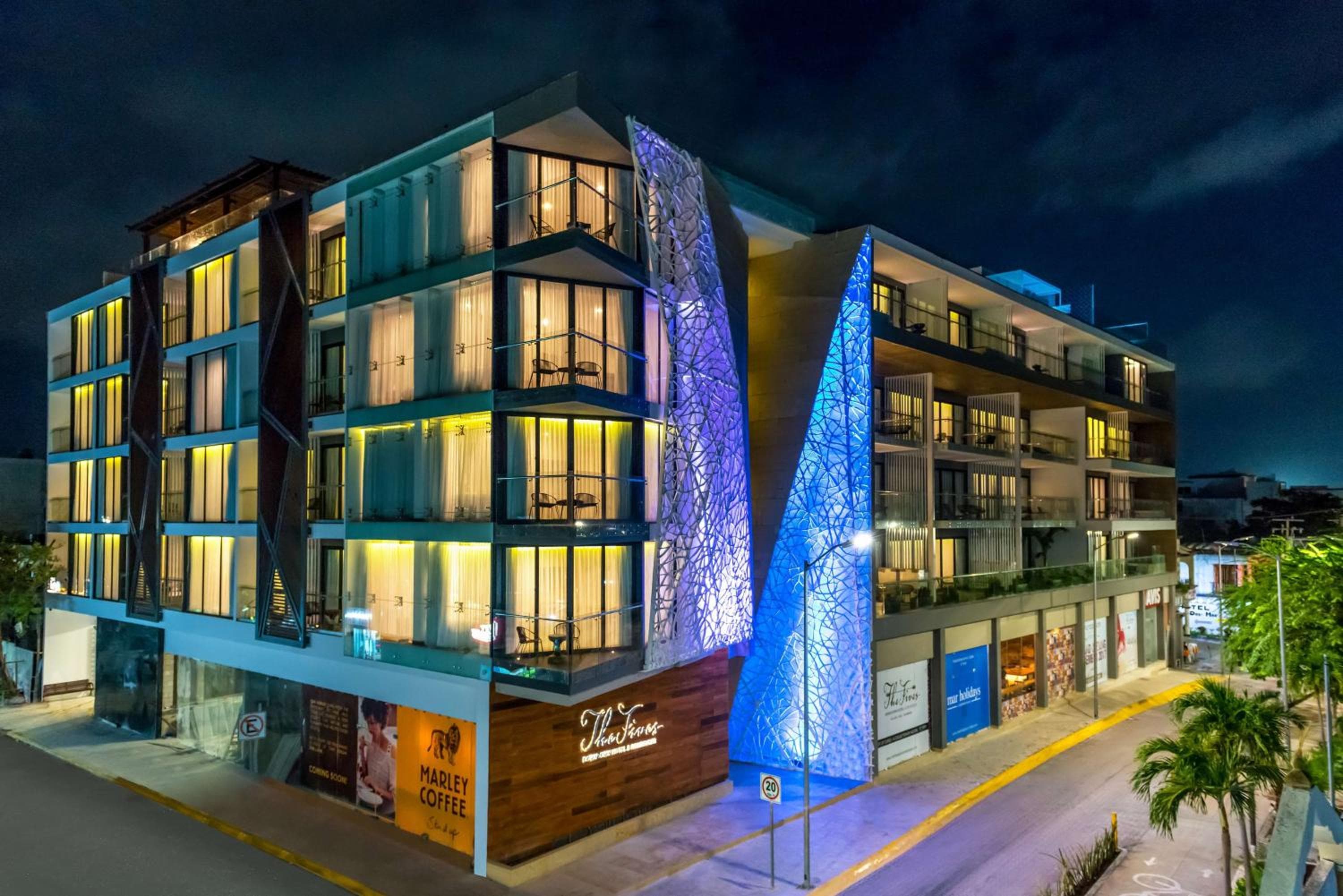 Das Fives Downtown Hotel & Residences, Curio Collection by Hilton — 4