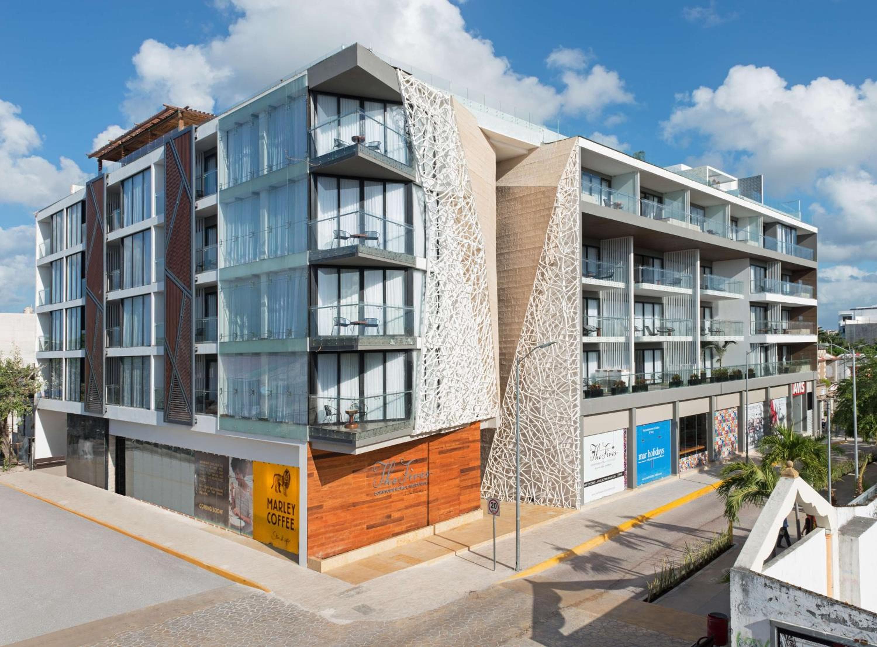 Das Fives Downtown Hotel & Residences, Curio Collection by Hilton — 5